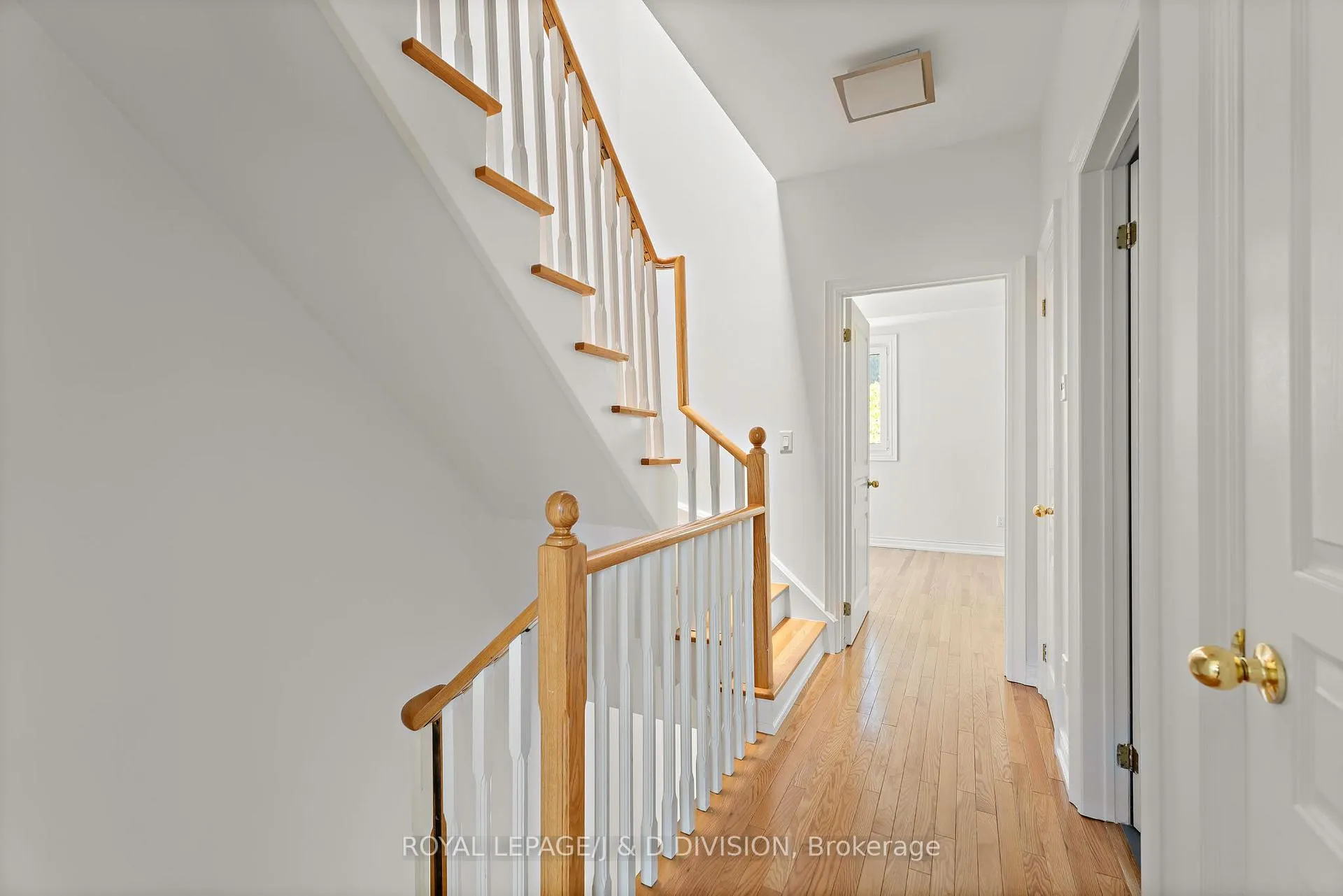 Photo 15 of 102 Earl Place, Toronto, North St. James Town — HOMEH