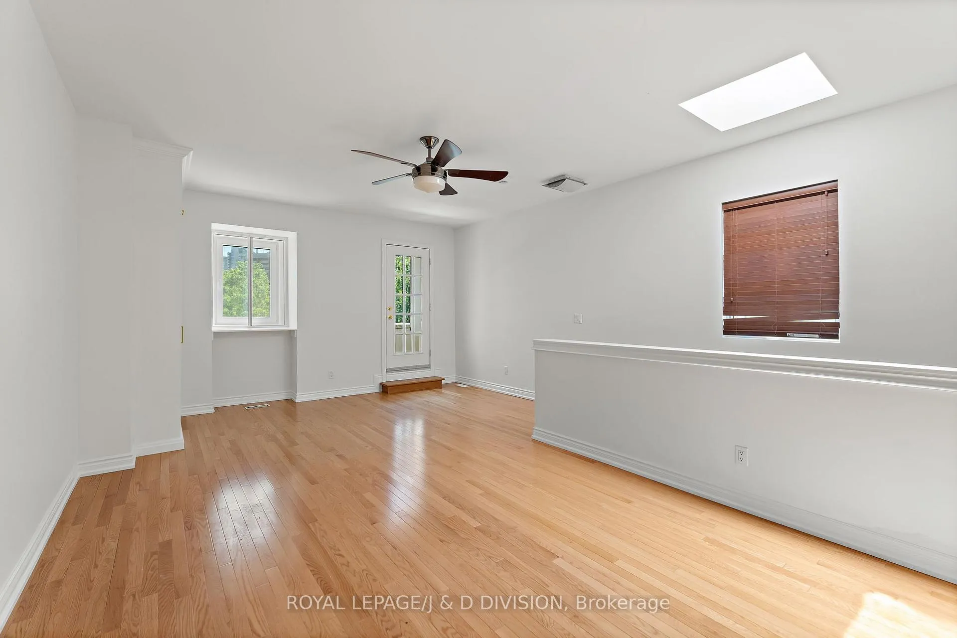 Photo 28 of 102 Earl Place, Toronto, North St. James Town — HOMEH