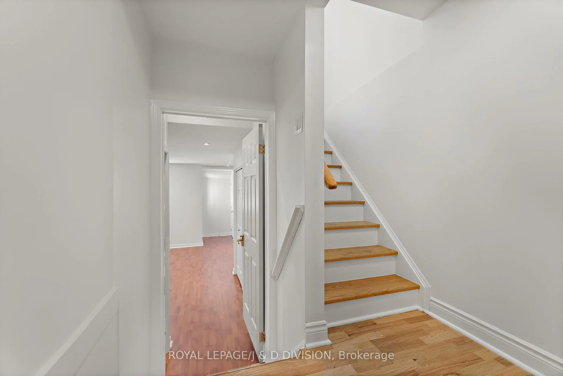 Photo 34 of 102 Earl Place, Toronto, North St. James Town — HOMEH
