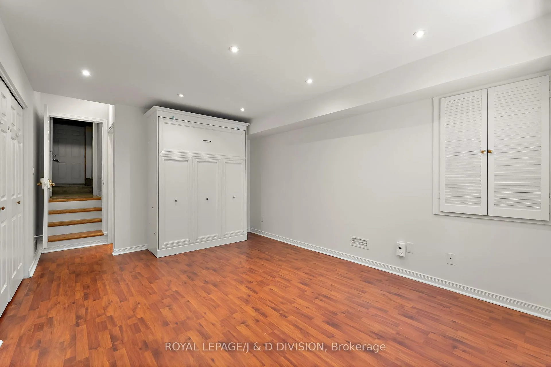 Photo 37 of 102 Earl Place, Toronto, North St. James Town — HOMEH