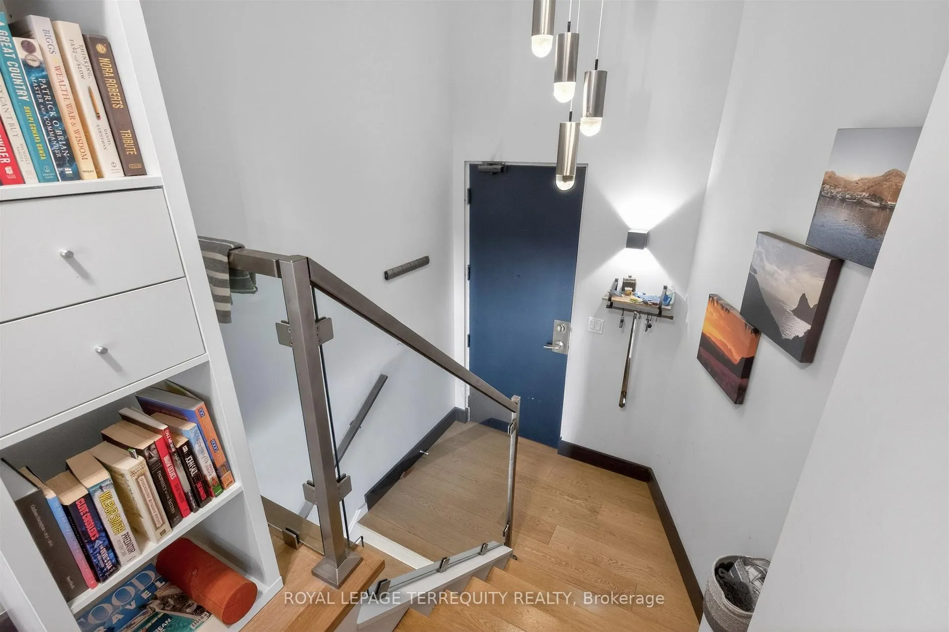 Photo 8 of Unit 2432, 33 Harbour Square, Toronto, Waterfront Communities — HOMEH