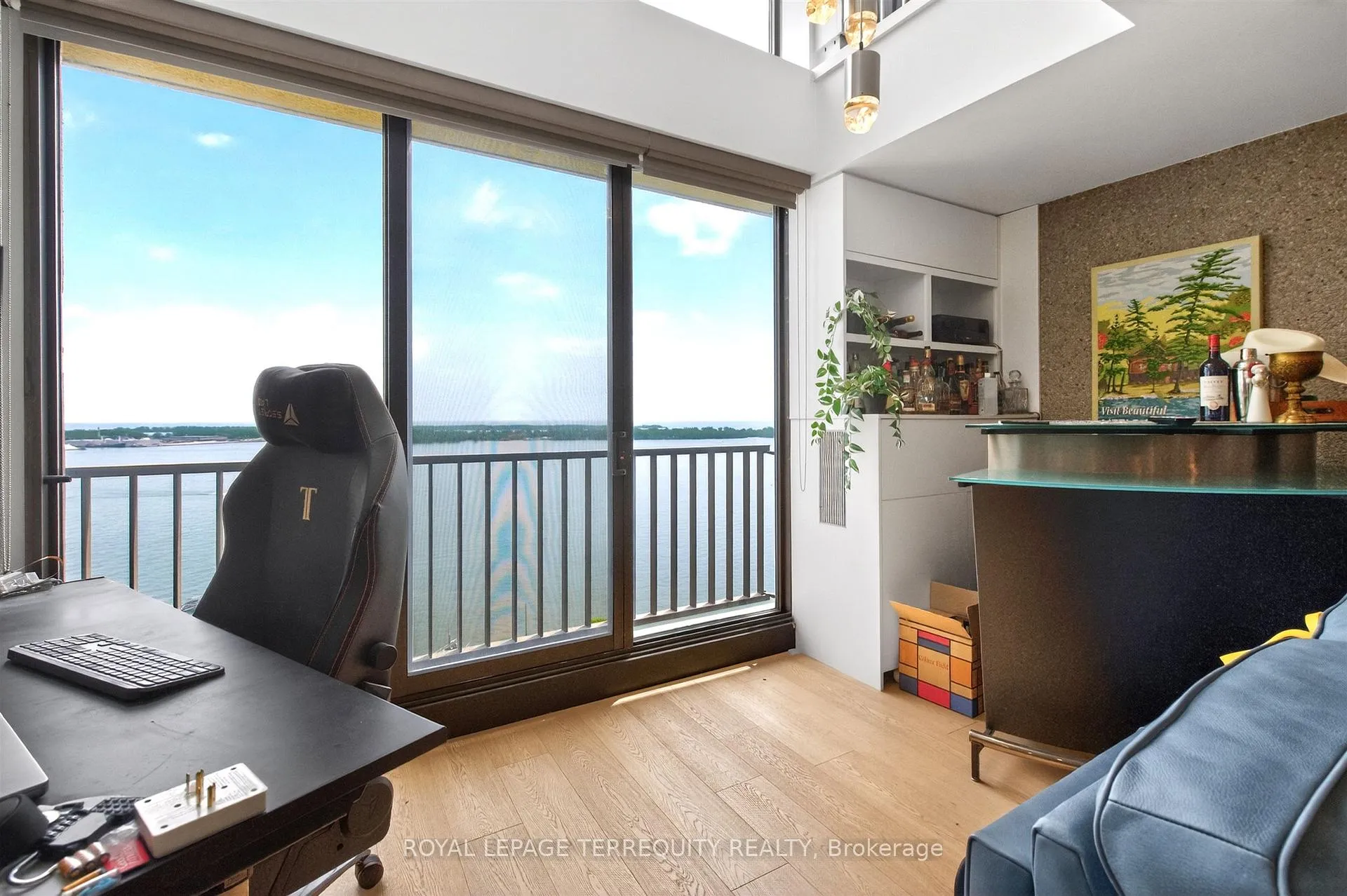 Photo 24 of Unit 2432, 33 Harbour Square, Toronto, Waterfront Communities — HOMEH