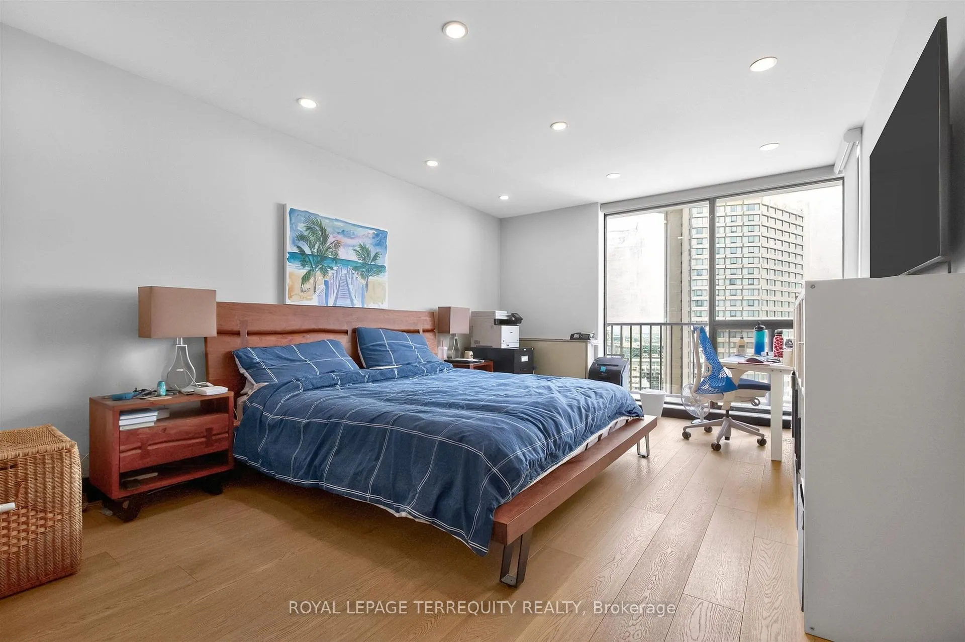 Photo 26 of Unit 2432, 33 Harbour Square, Toronto, Waterfront Communities — HOMEH