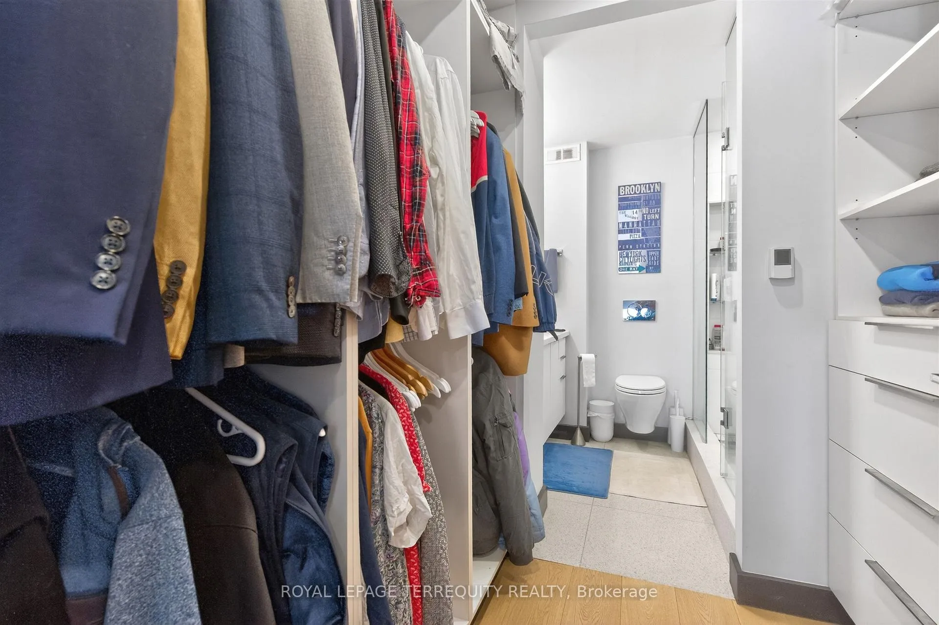 Photo 29 of Unit 2432, 33 Harbour Square, Toronto, Waterfront Communities — HOMEH