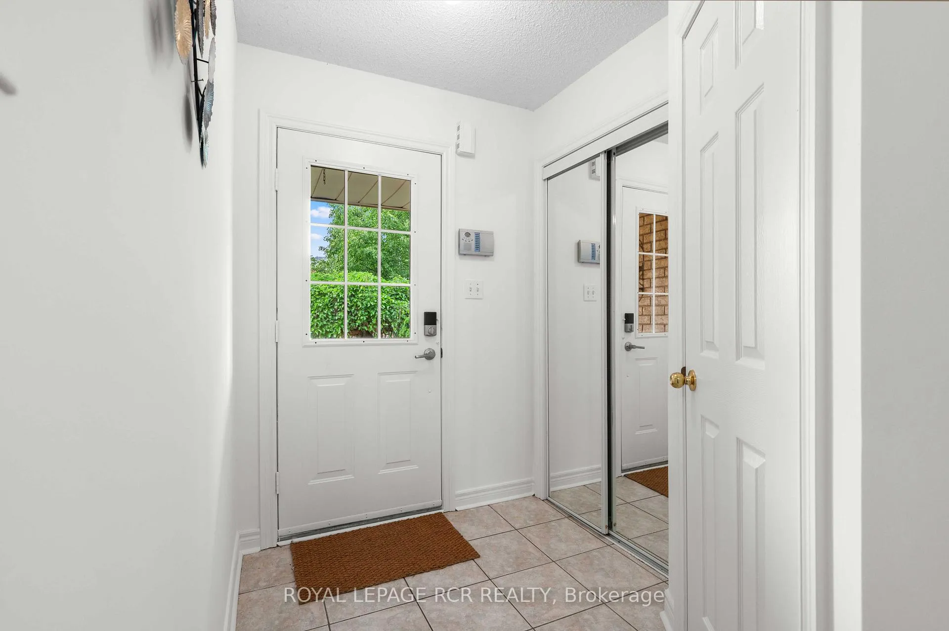 Photo 4 of 13 Twin Pines Crescent, Brampton, Northwest Sandalwood Parkway — HOMEH