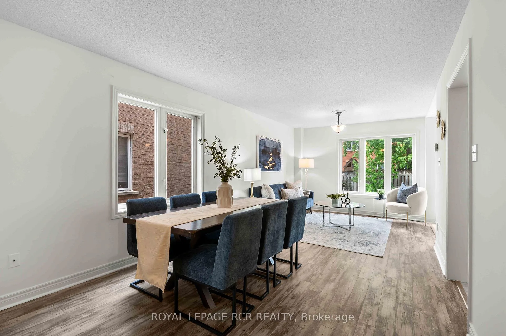 Photo 5 of 13 Twin Pines Crescent, Brampton, Northwest Sandalwood Parkway — HOMEH
