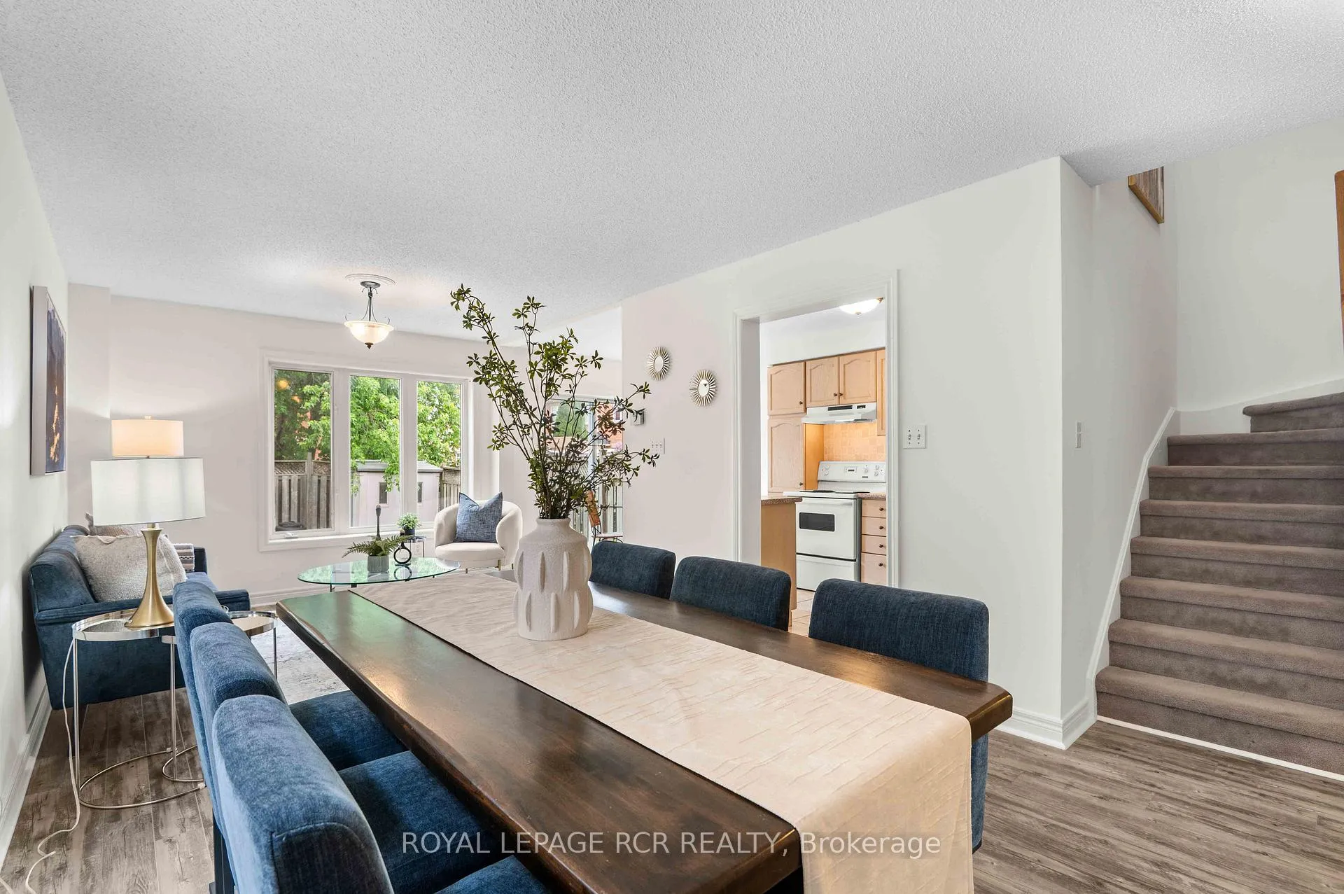 Photo 6 of 13 Twin Pines Crescent, Brampton, Northwest Sandalwood Parkway — HOMEH