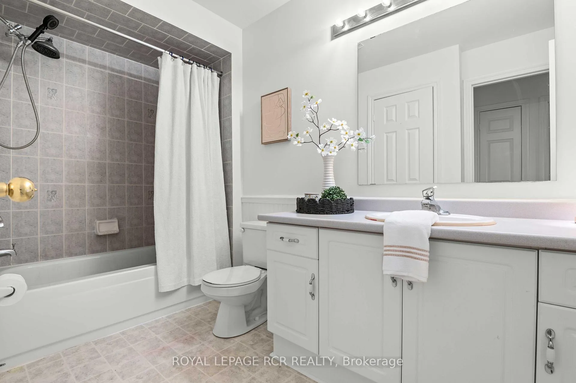 Photo 25 of 13 Twin Pines Crescent, Brampton, Northwest Sandalwood Parkway — HOMEH