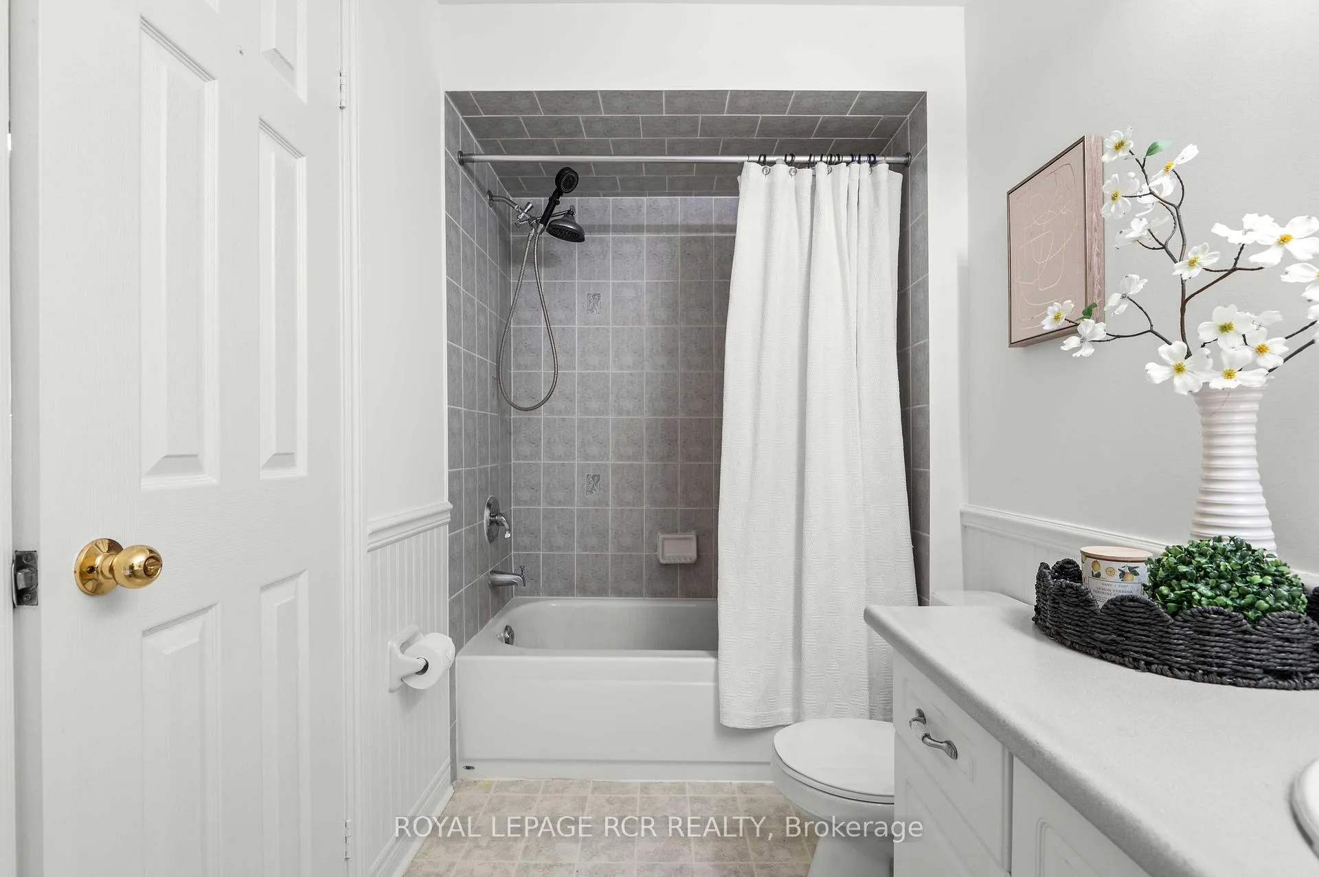Photo 26 of 13 Twin Pines Crescent, Brampton, Northwest Sandalwood Parkway — HOMEH