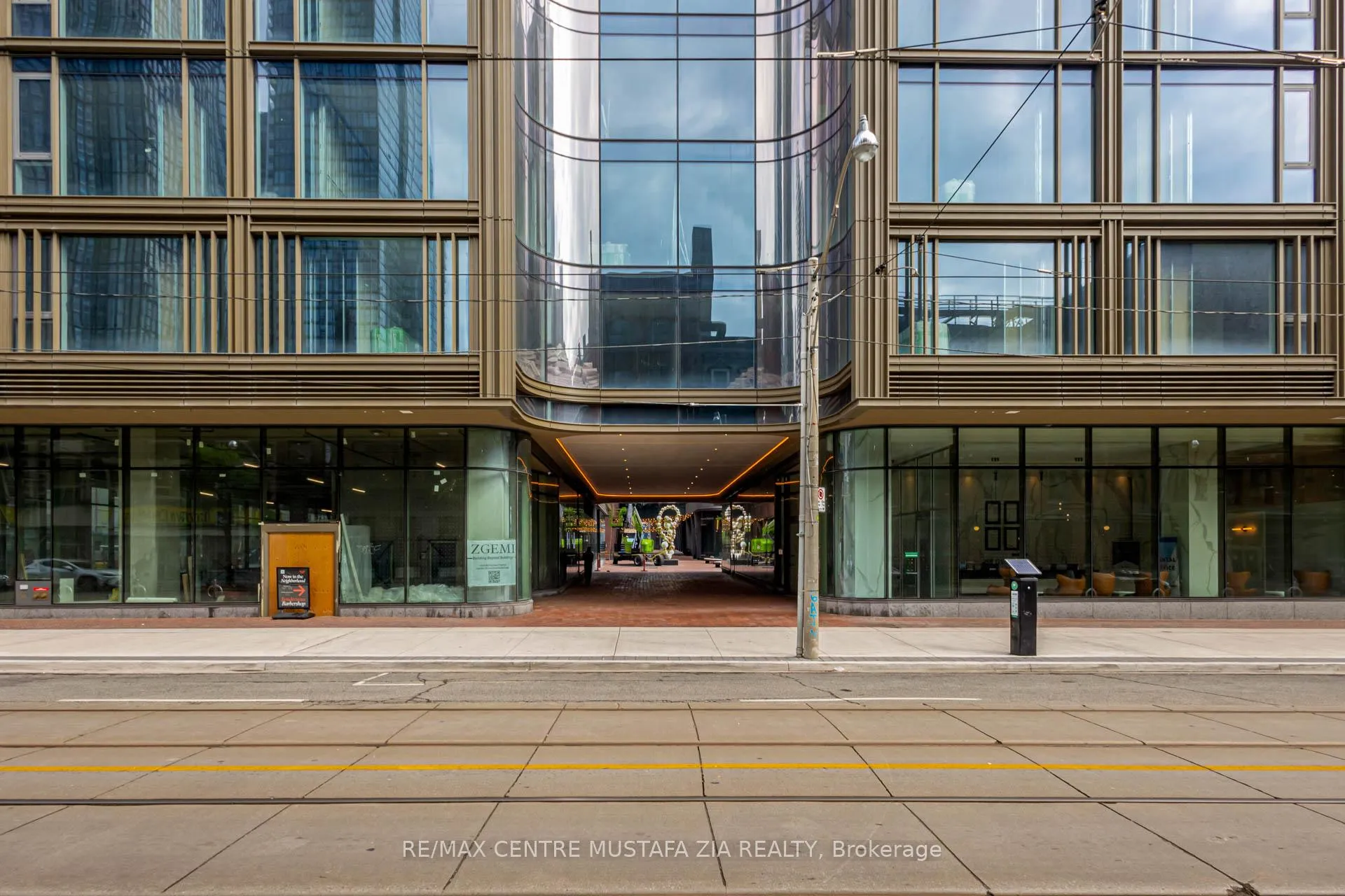 Photo 3 of Unit 4506, 88 Queen Street E, Toronto, Church-Yonge Corridor — HOMEH
