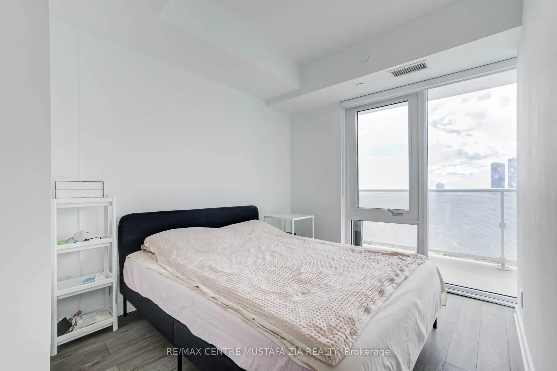 Photo 18 of Unit 4506, 88 Queen Street E, Toronto, Church-Yonge Corridor — HOMEH