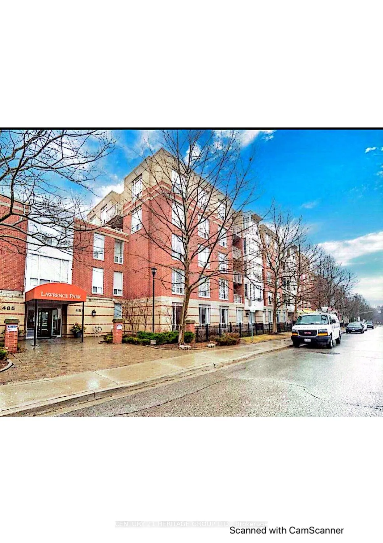 Front of Unit 202, 451 Rosewell Avenue