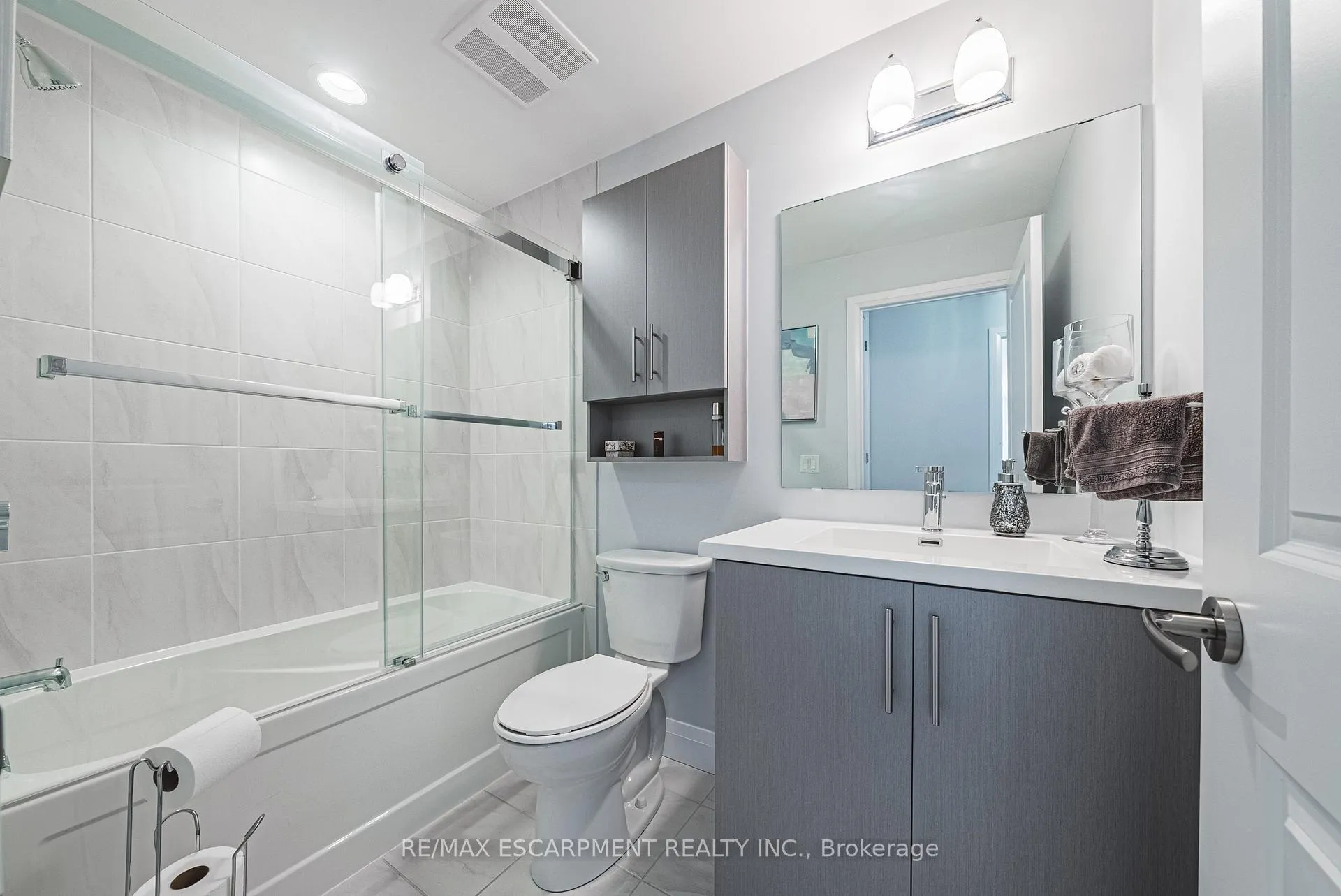Photo 14 of Unit 317, 1 Redfern Avenue, Hamilton, Mountview — HOMEH