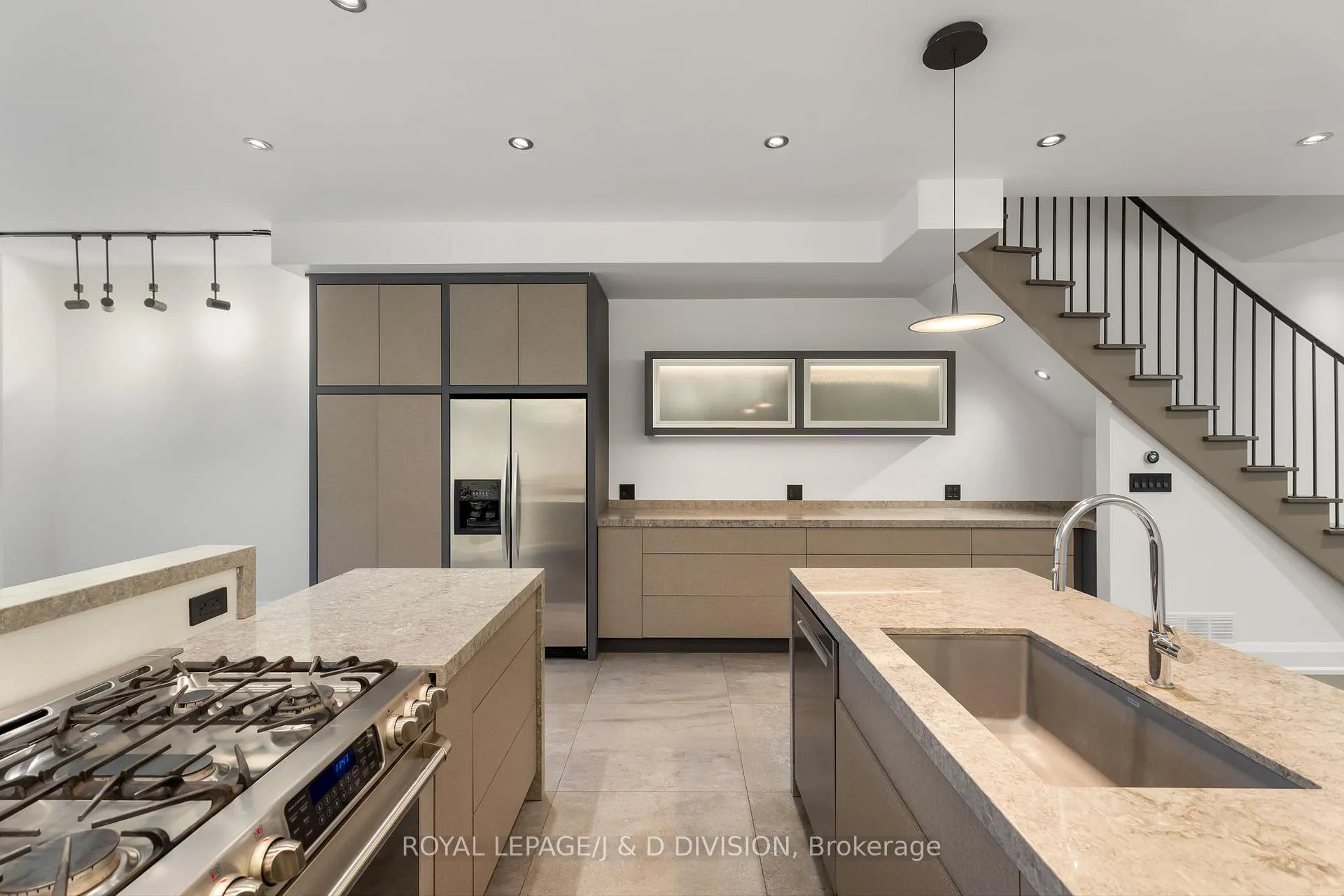Photo 10 of 6 Huntley Street, Toronto, North St. James Town — HOMEH
