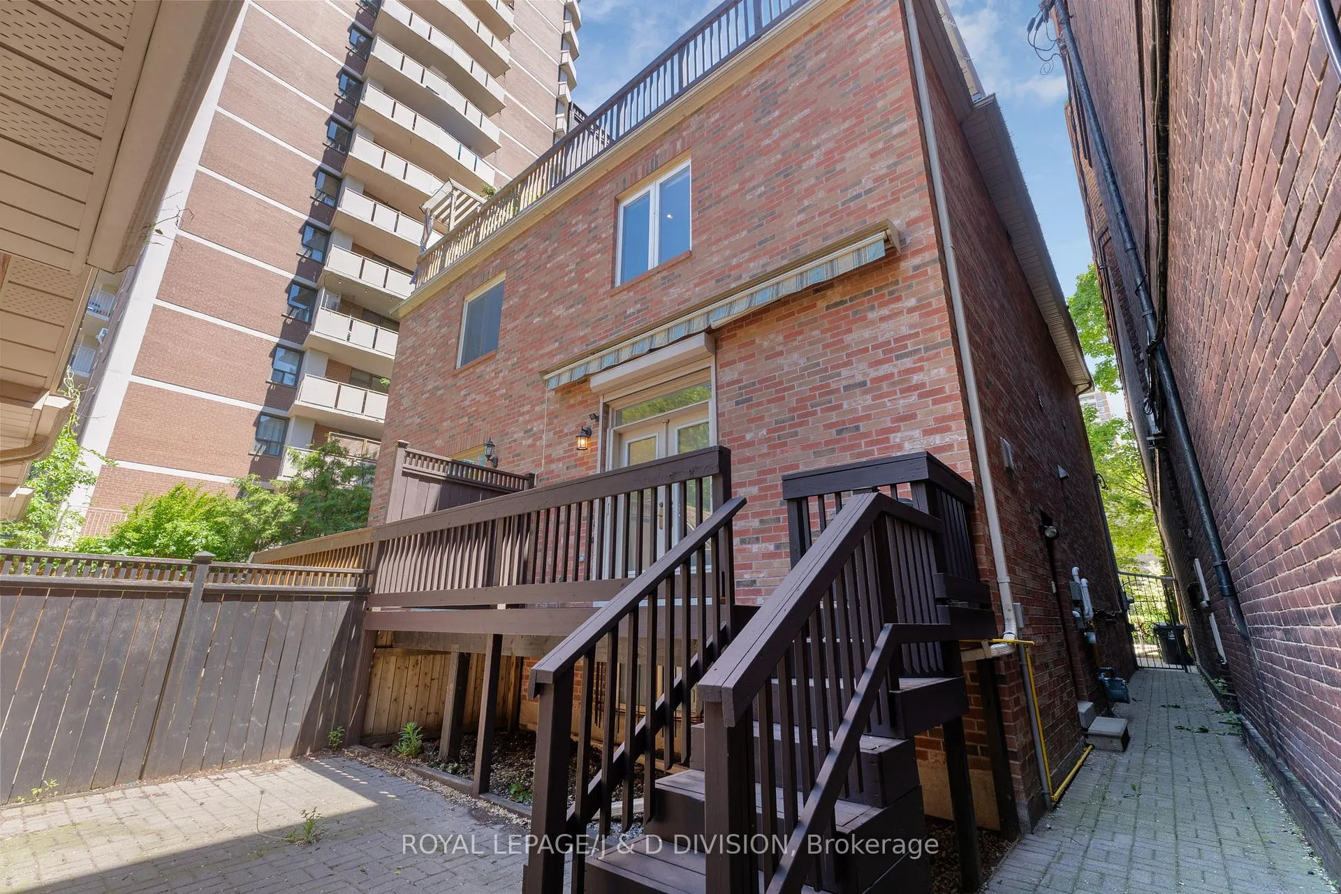 Photo 14 of 6 Huntley Street, Toronto, North St. James Town — HOMEH