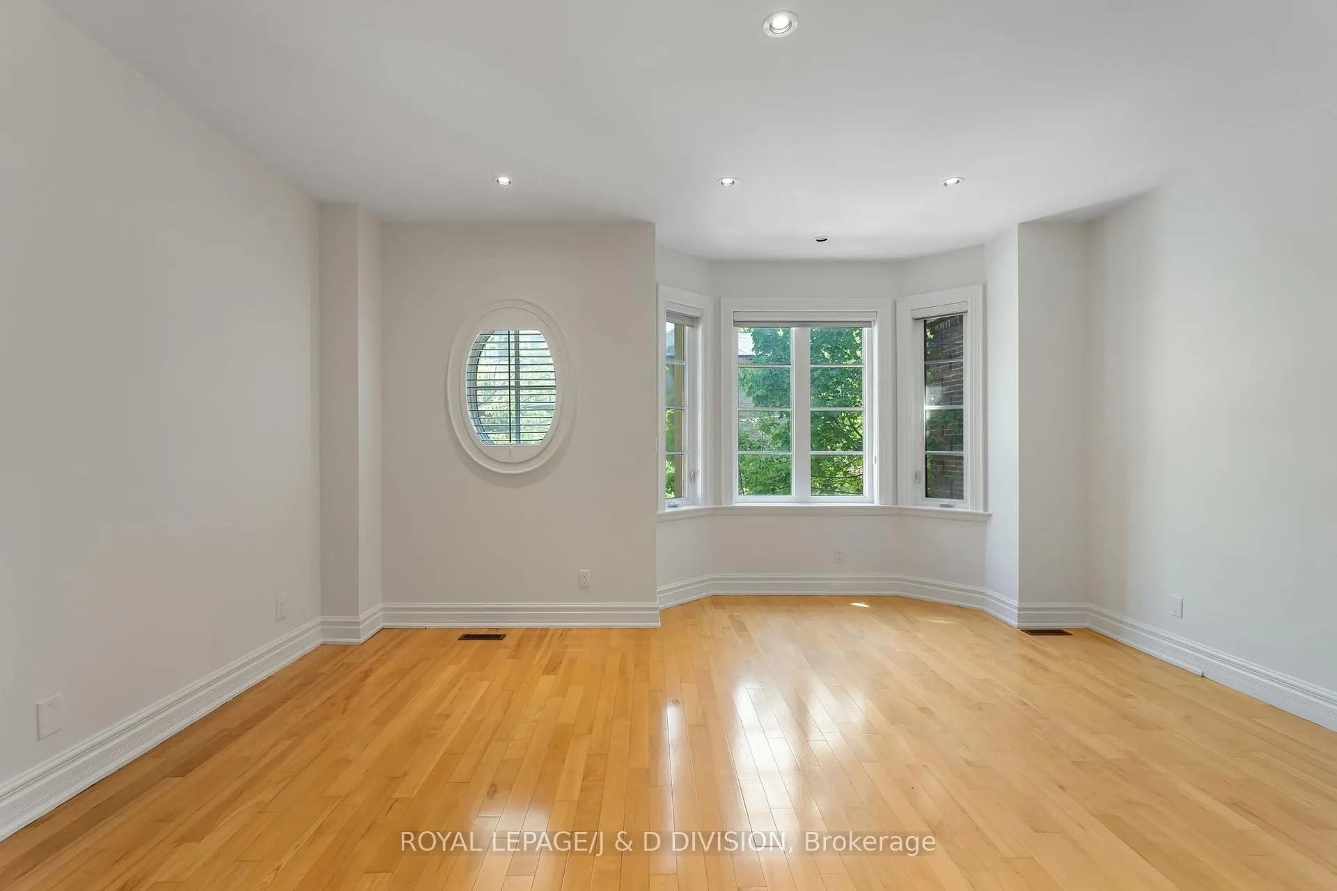 Photo 23 of 6 Huntley Street, Toronto, North St. James Town — HOMEH