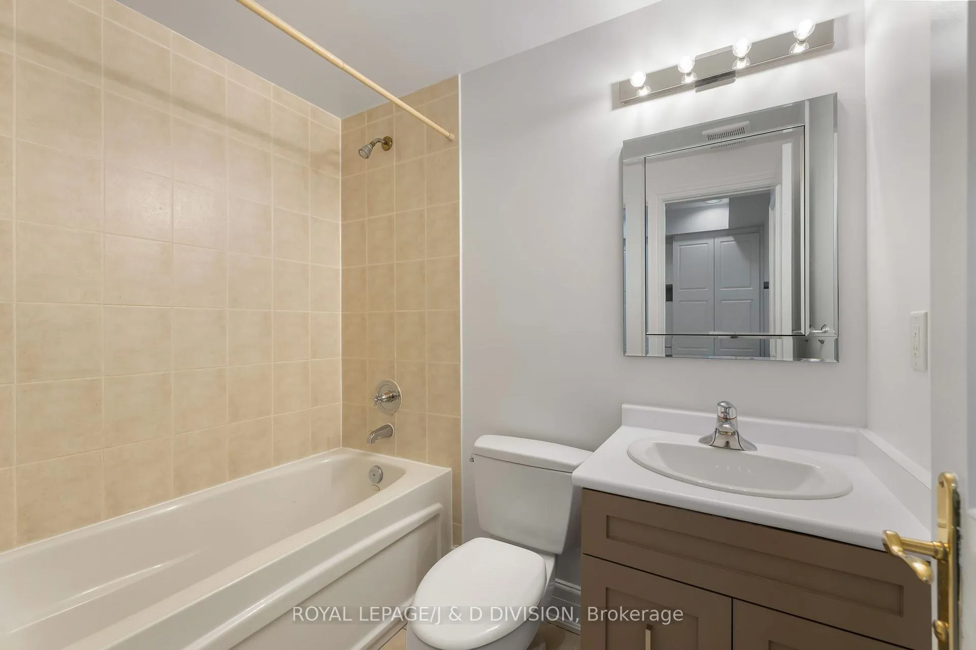 Photo 41 of 6 Huntley Street, Toronto, North St. James Town — HOMEH