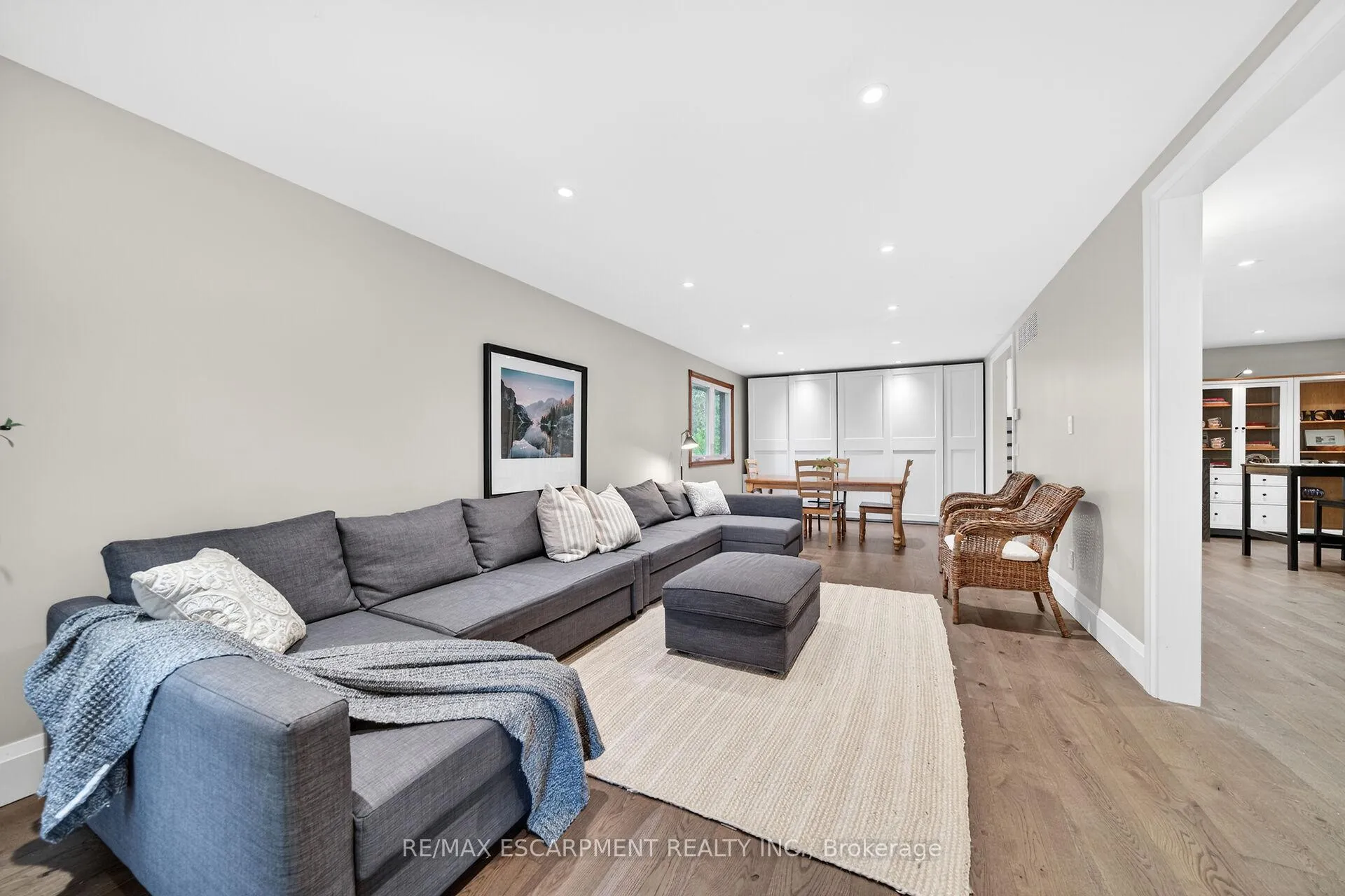 Photo 7 of 51 President Drive, Hamilton, Stoney Creek — HOMEH