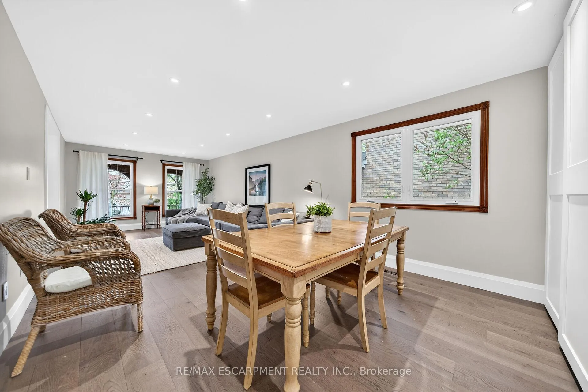 Photo 10 of 51 President Drive, Hamilton, Stoney Creek — HOMEH