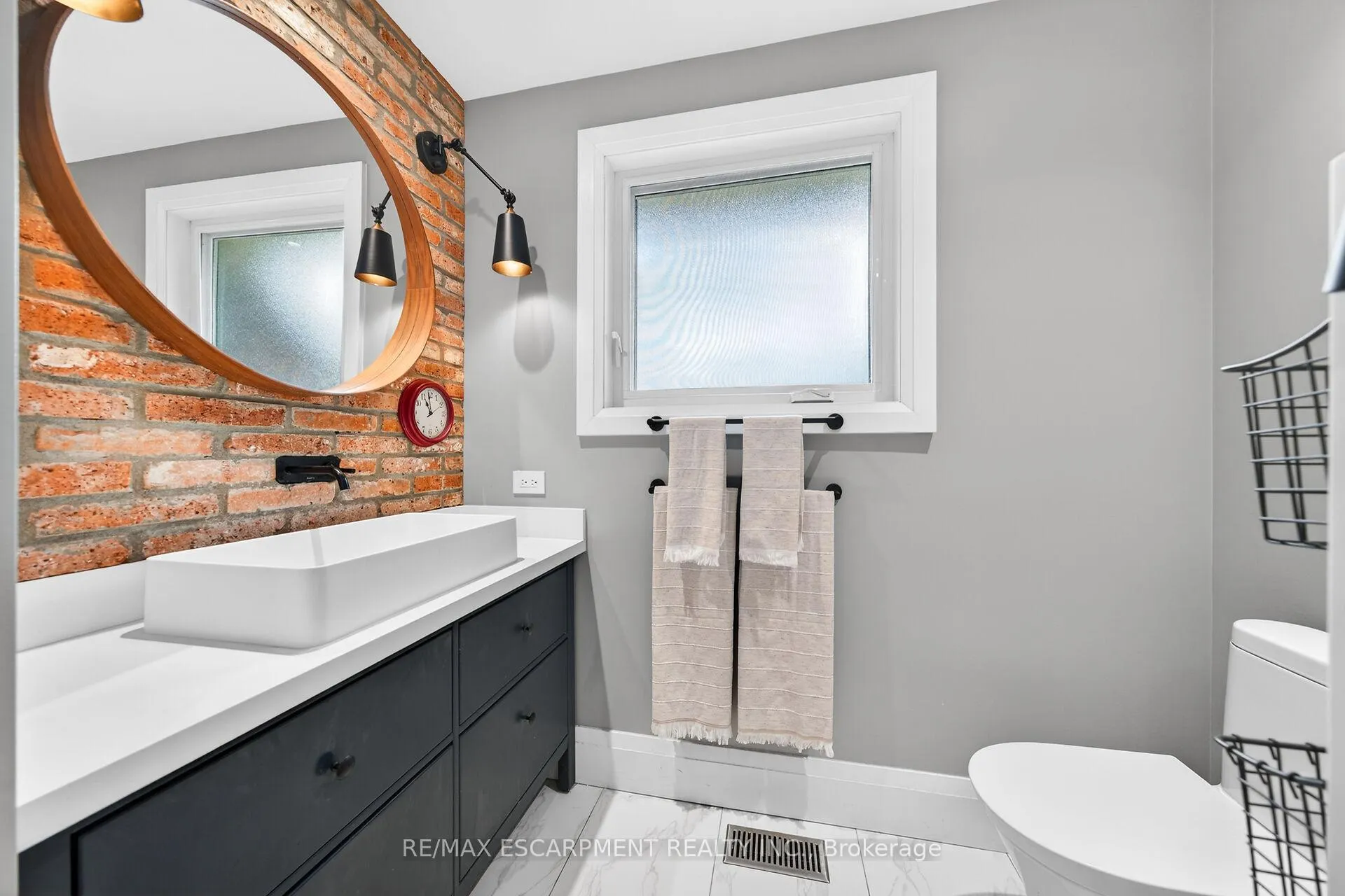 Photo 22 of 51 President Drive, Hamilton, Stoney Creek — HOMEH