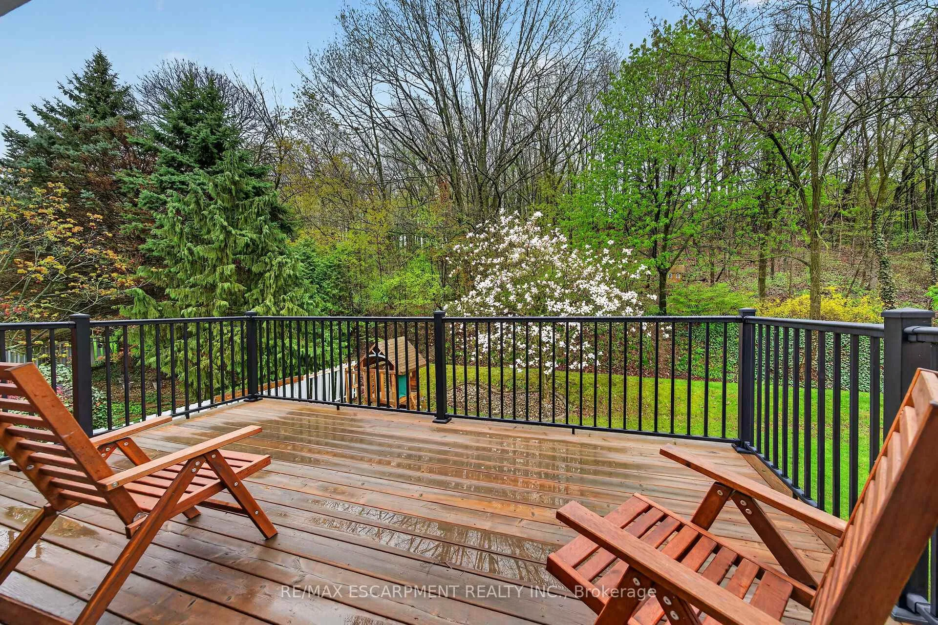 Photo 30 of 51 President Drive, Hamilton, Stoney Creek — HOMEH