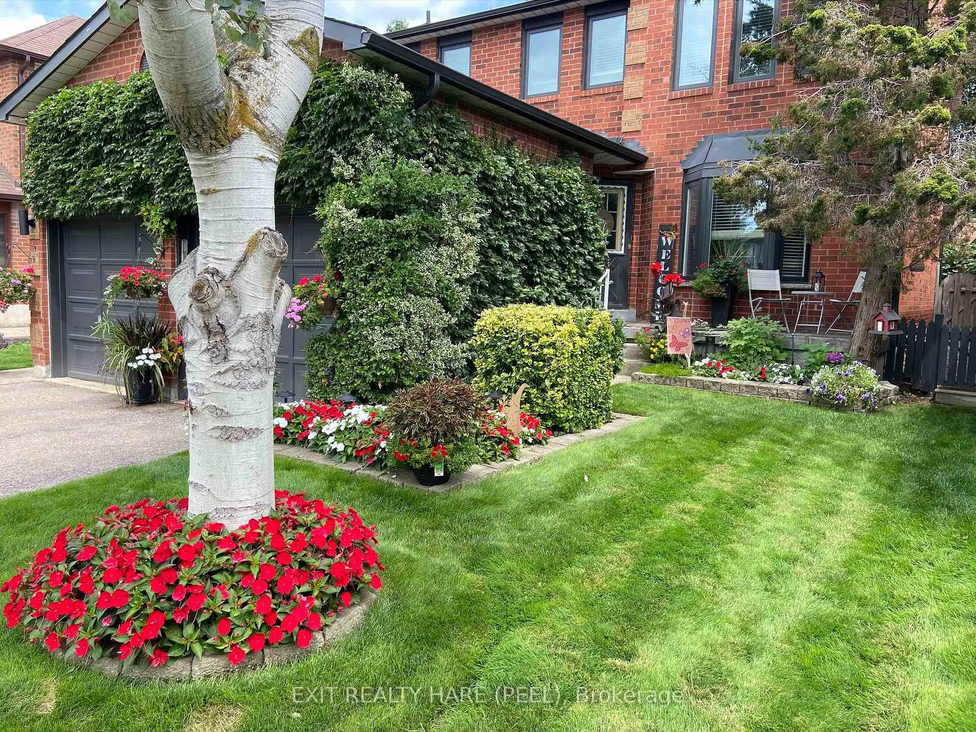 Photo of 77 Lord Simcoe Drive