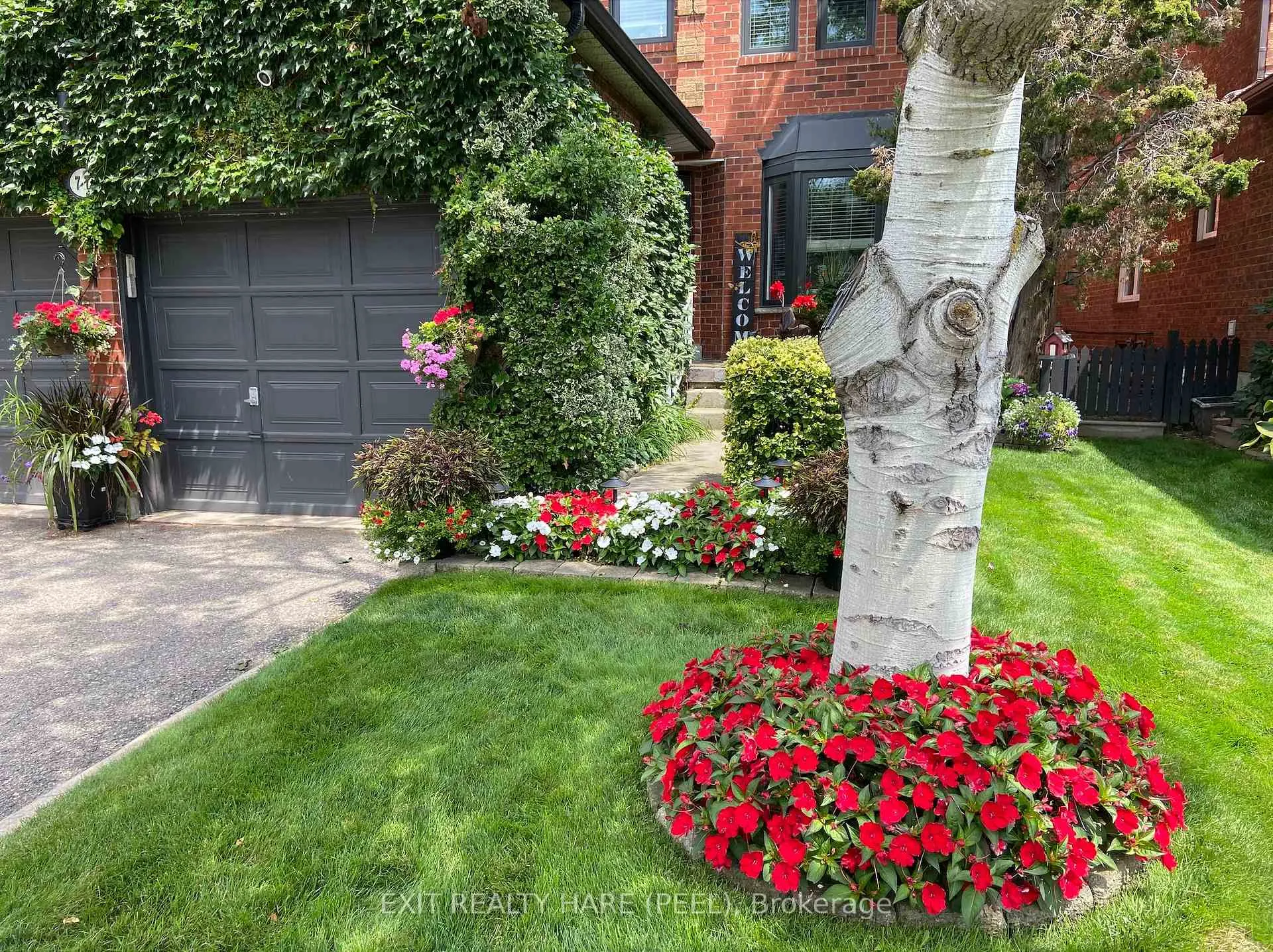 Photo 2 of 77 Lord Simcoe Drive, Brampton, Westgate — HOMEH