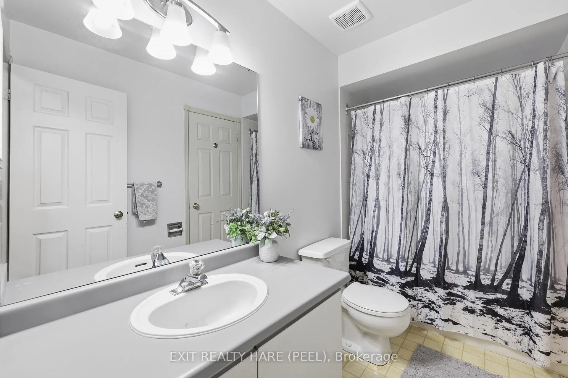 Photo 14 of 77 Lord Simcoe Drive, Brampton, Westgate — HOMEH