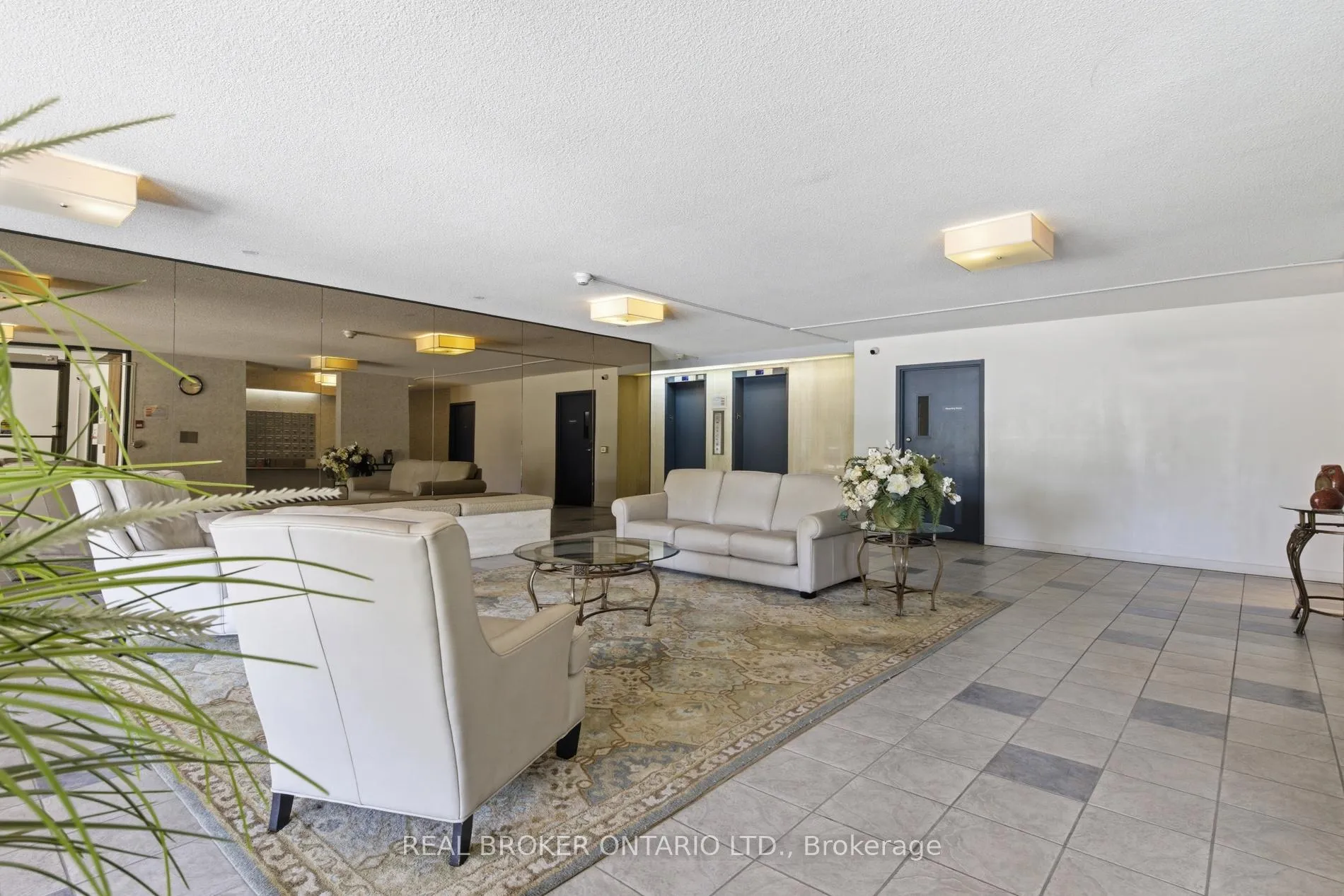 Photo 5 of Unit 402, 65 Westmount Road N, Waterloo — HOMEH