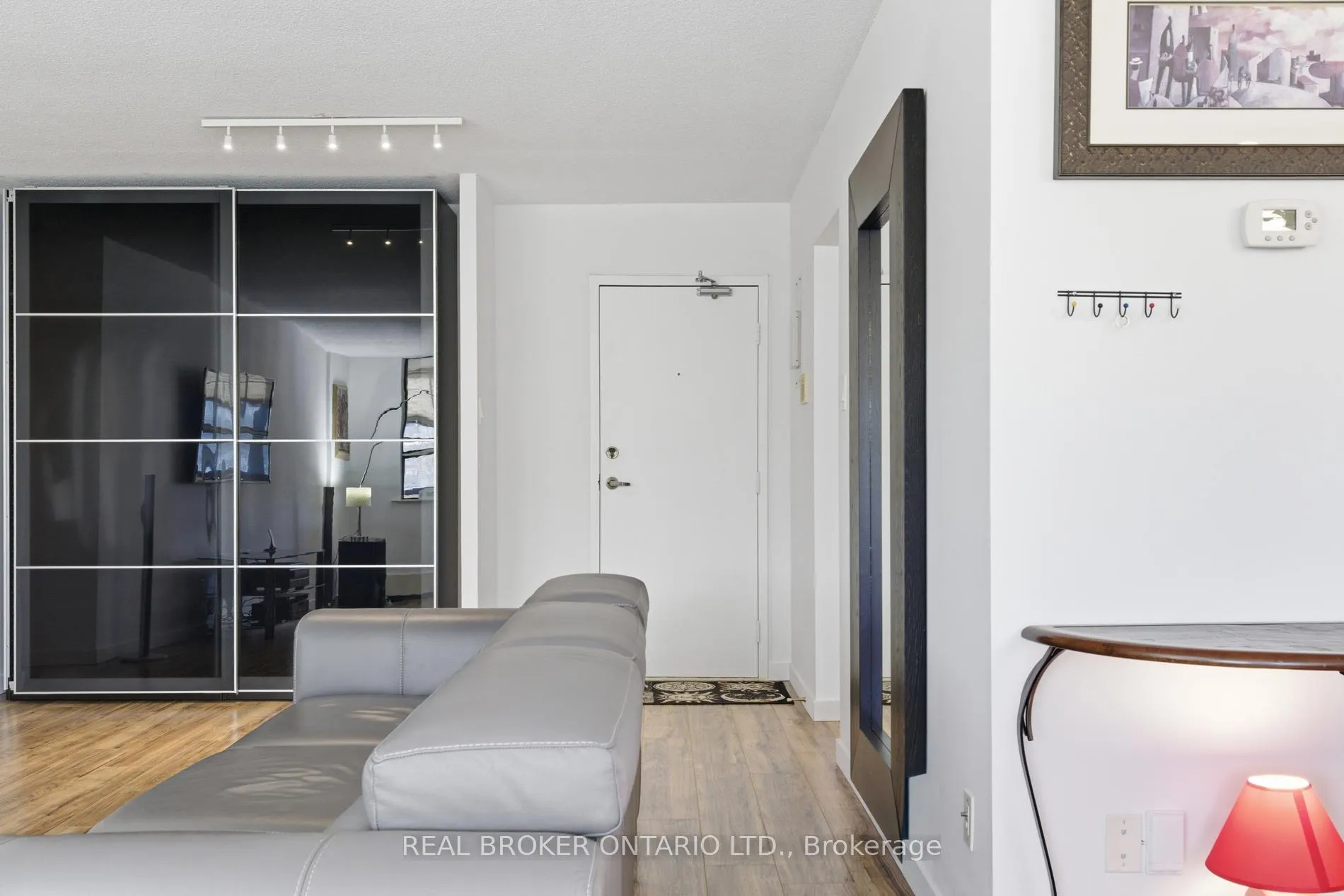 Photo 8 of Unit 402, 65 Westmount Road N, Waterloo — HOMEH