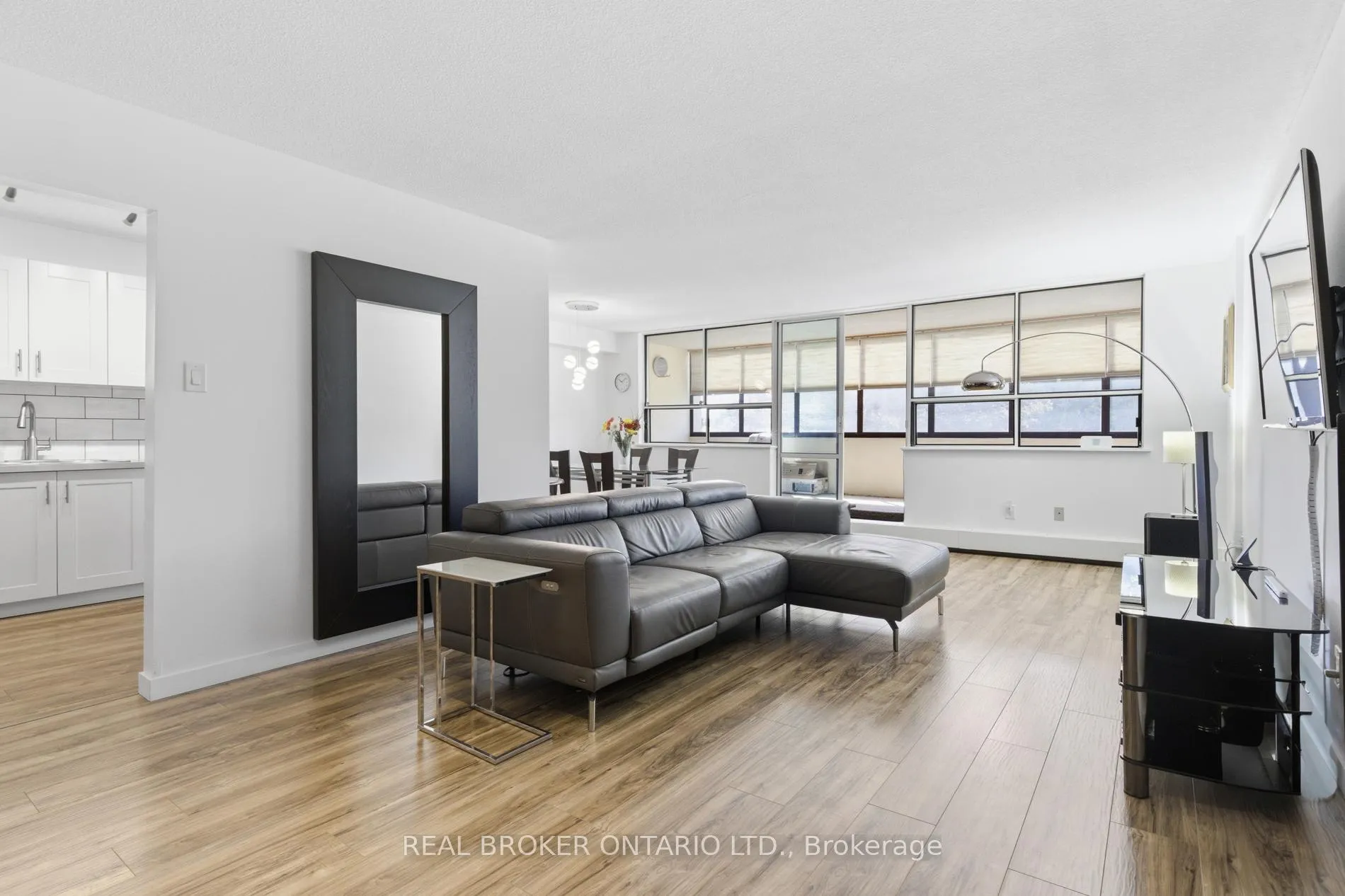 Photo 11 of Unit 402, 65 Westmount Road N, Waterloo — HOMEH