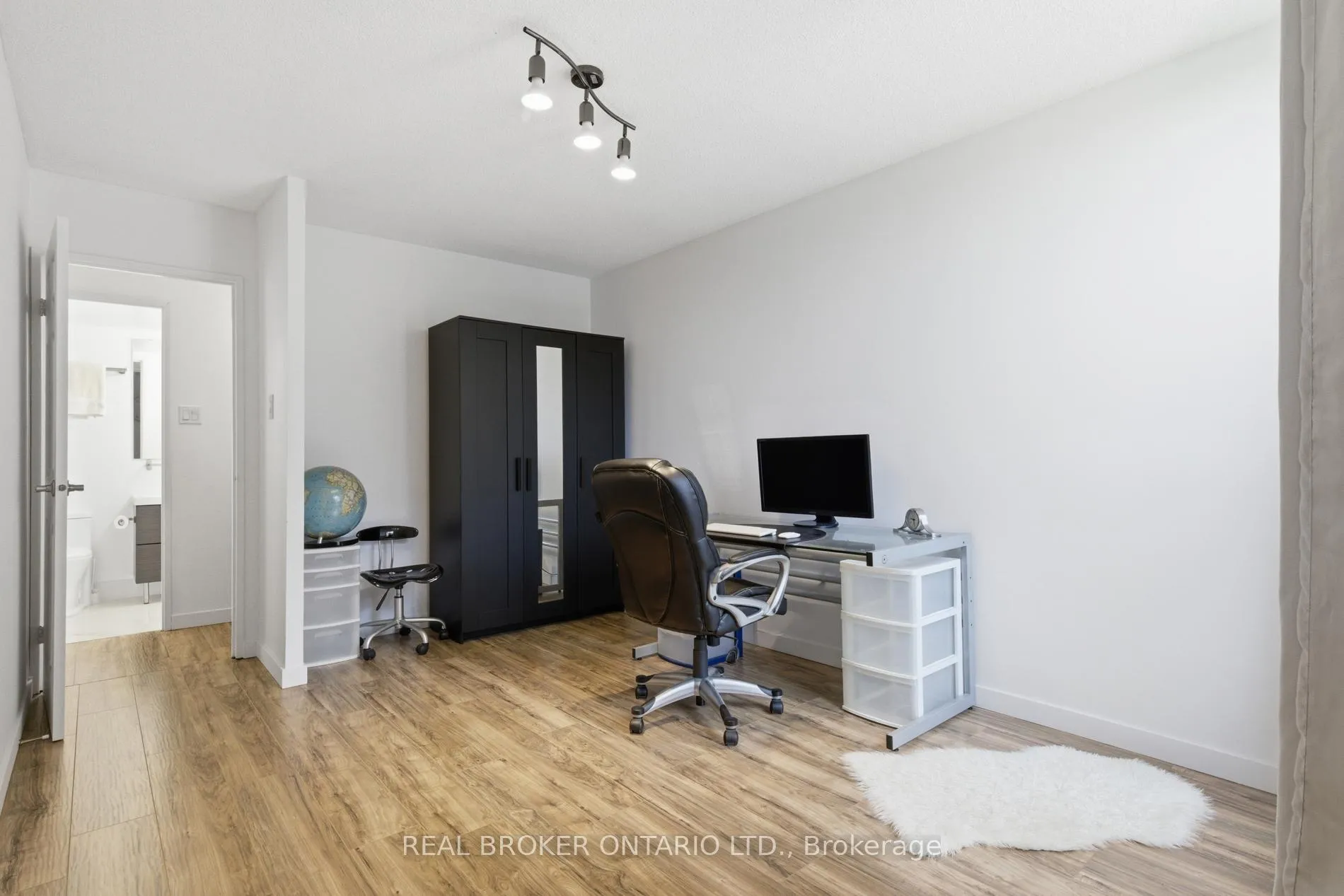 Photo 22 of Unit 402, 65 Westmount Road N, Waterloo — HOMEH
