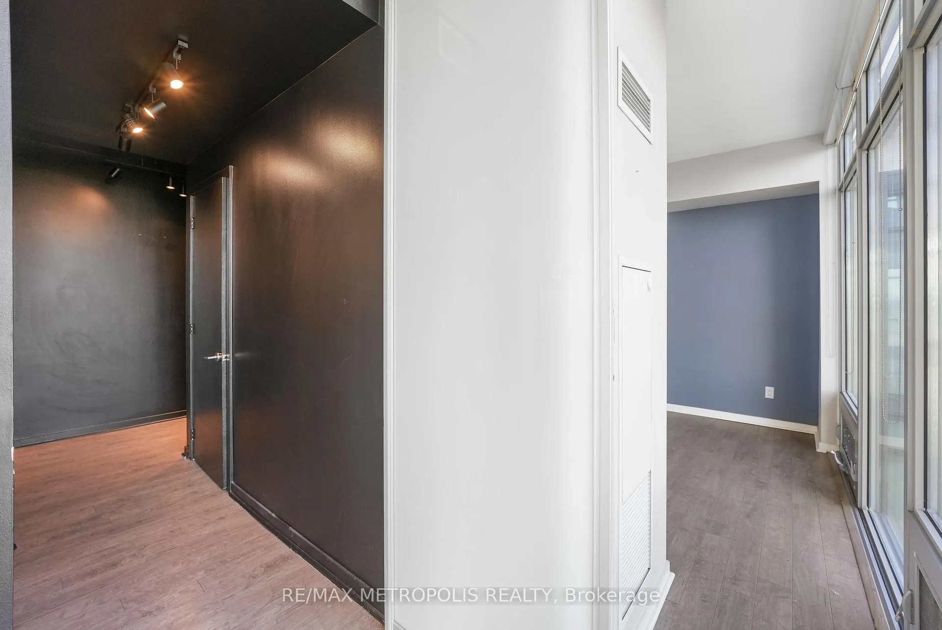 Photo 4 of Unit 1414, 103 The Queensway Avenue, Toronto, High Park-Swansea — HOMEH