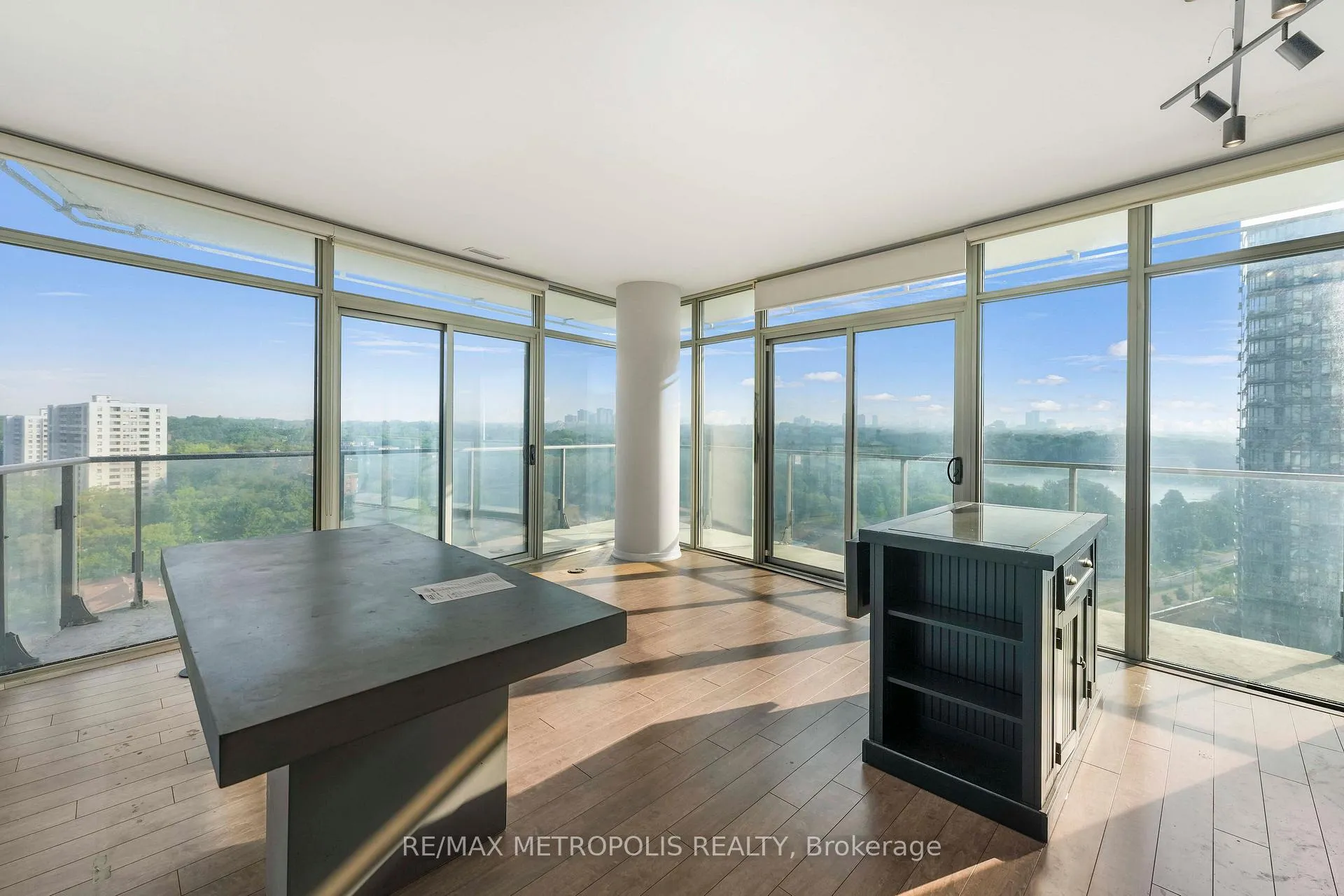 Photo 6 of Unit 1414, 103 The Queensway Avenue, Toronto, High Park-Swansea — HOMEH