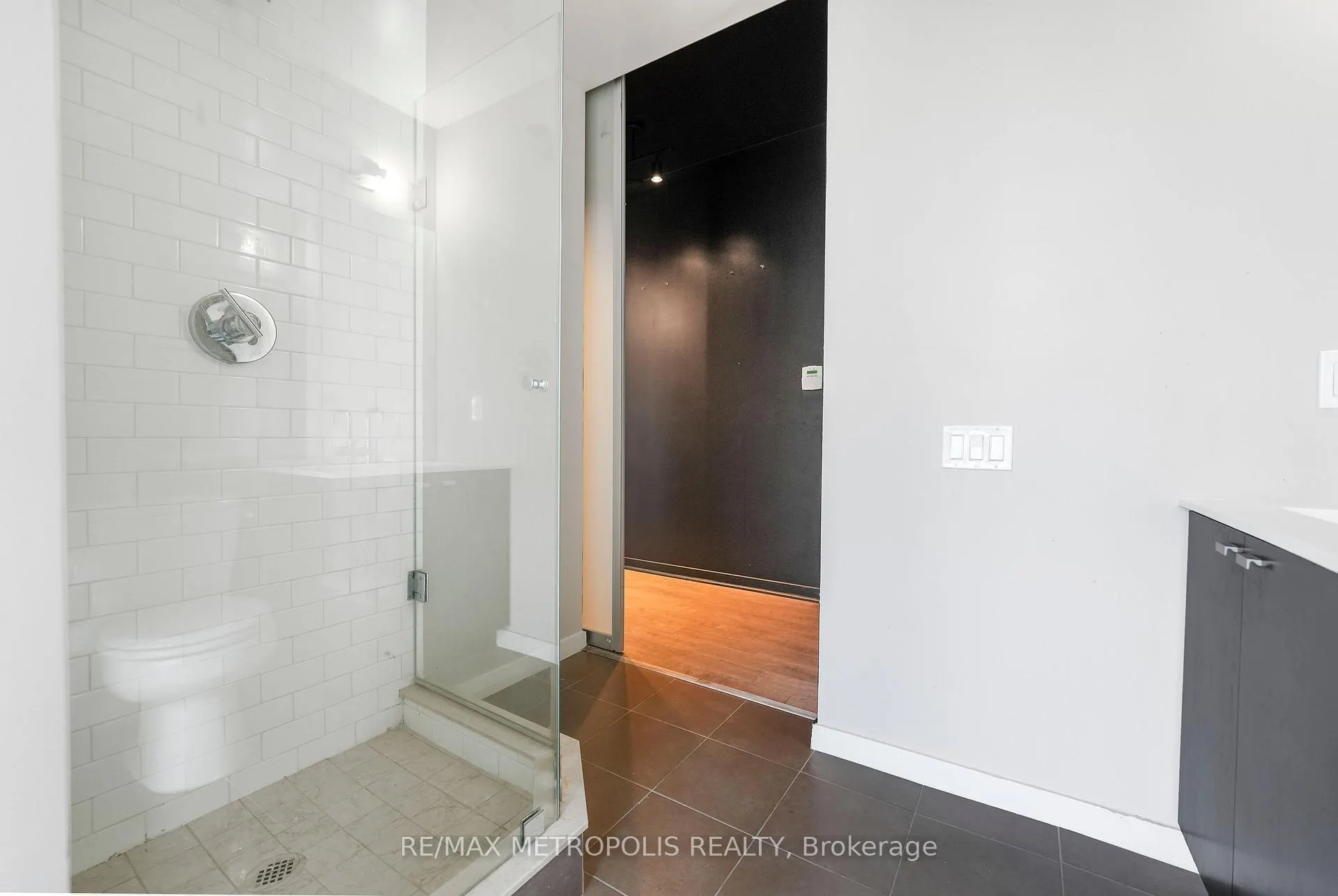 Photo 10 of Unit 1414, 103 The Queensway Avenue, Toronto, High Park-Swansea — HOMEH