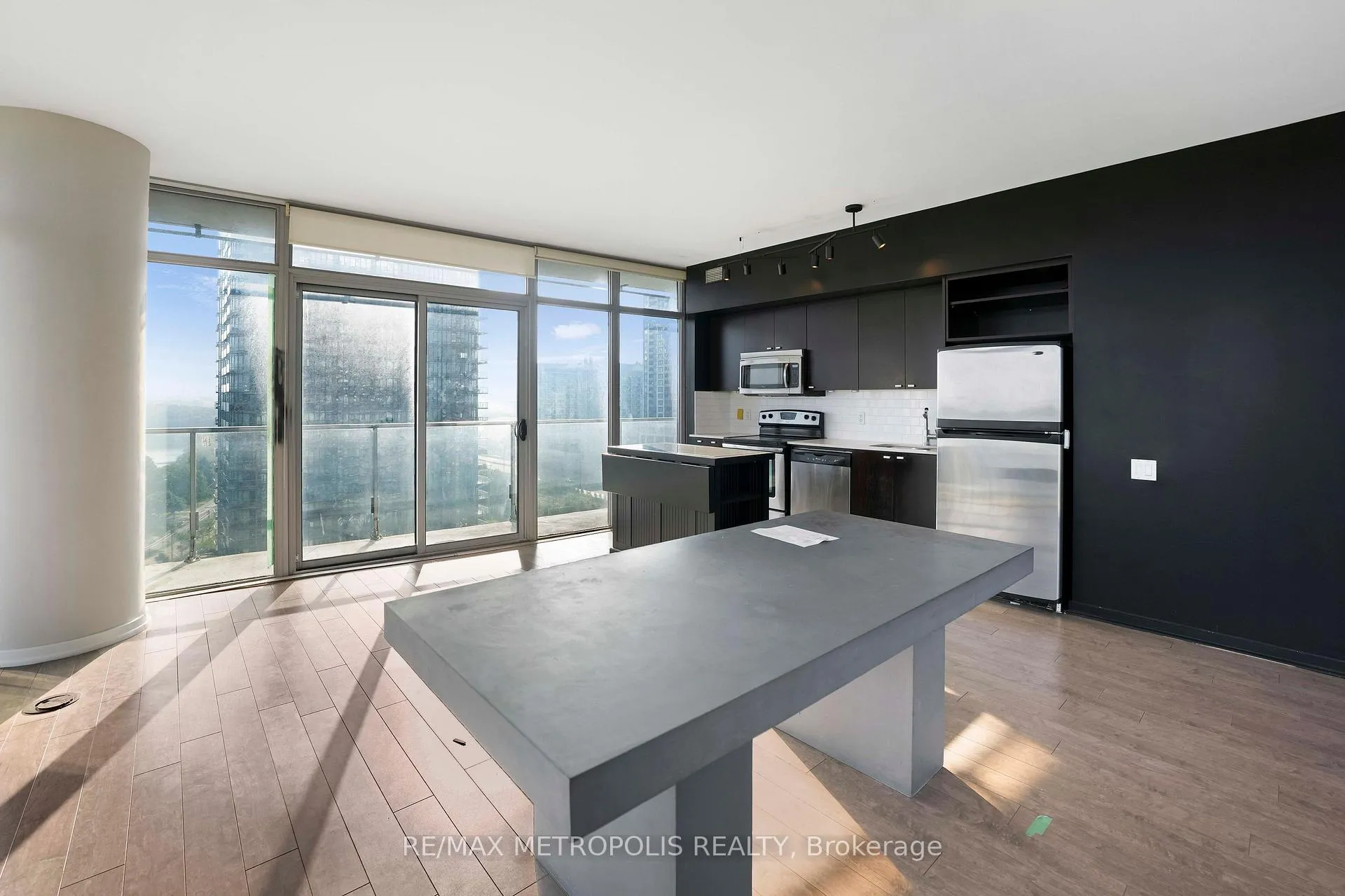Photo 11 of Unit 1414, 103 The Queensway Avenue, Toronto, High Park-Swansea — HOMEH