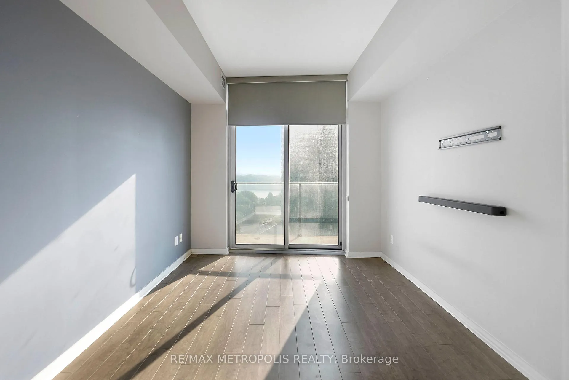 Photo 15 of Unit 1414, 103 The Queensway Avenue, Toronto, High Park-Swansea — HOMEH