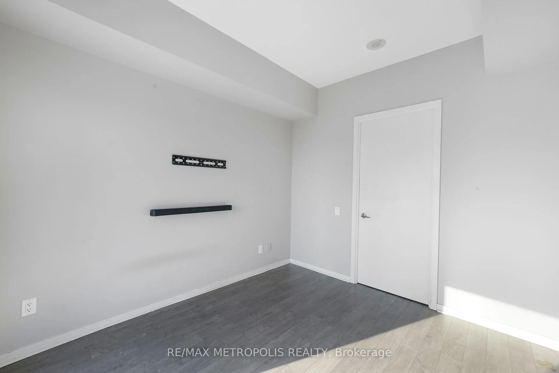 Photo 16 of Unit 1414, 103 The Queensway Avenue, Toronto, High Park-Swansea — HOMEH