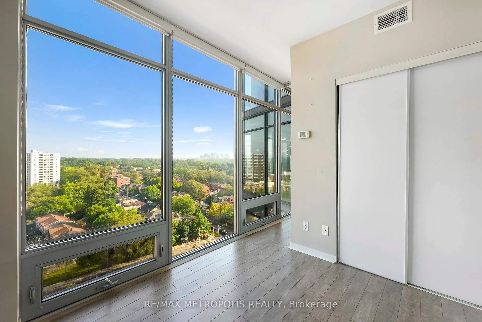 Photo 38 of Unit 1414, 103 The Queensway Avenue, Toronto, High Park-Swansea — HOMEH