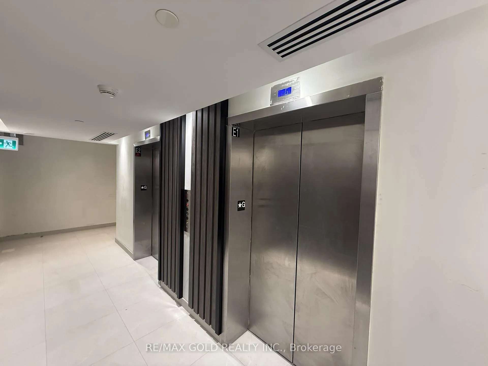 Photo 6 of Unit 610, 10 Flavelle Trail, Vaughan, Steeles West Industrial — HOMEH