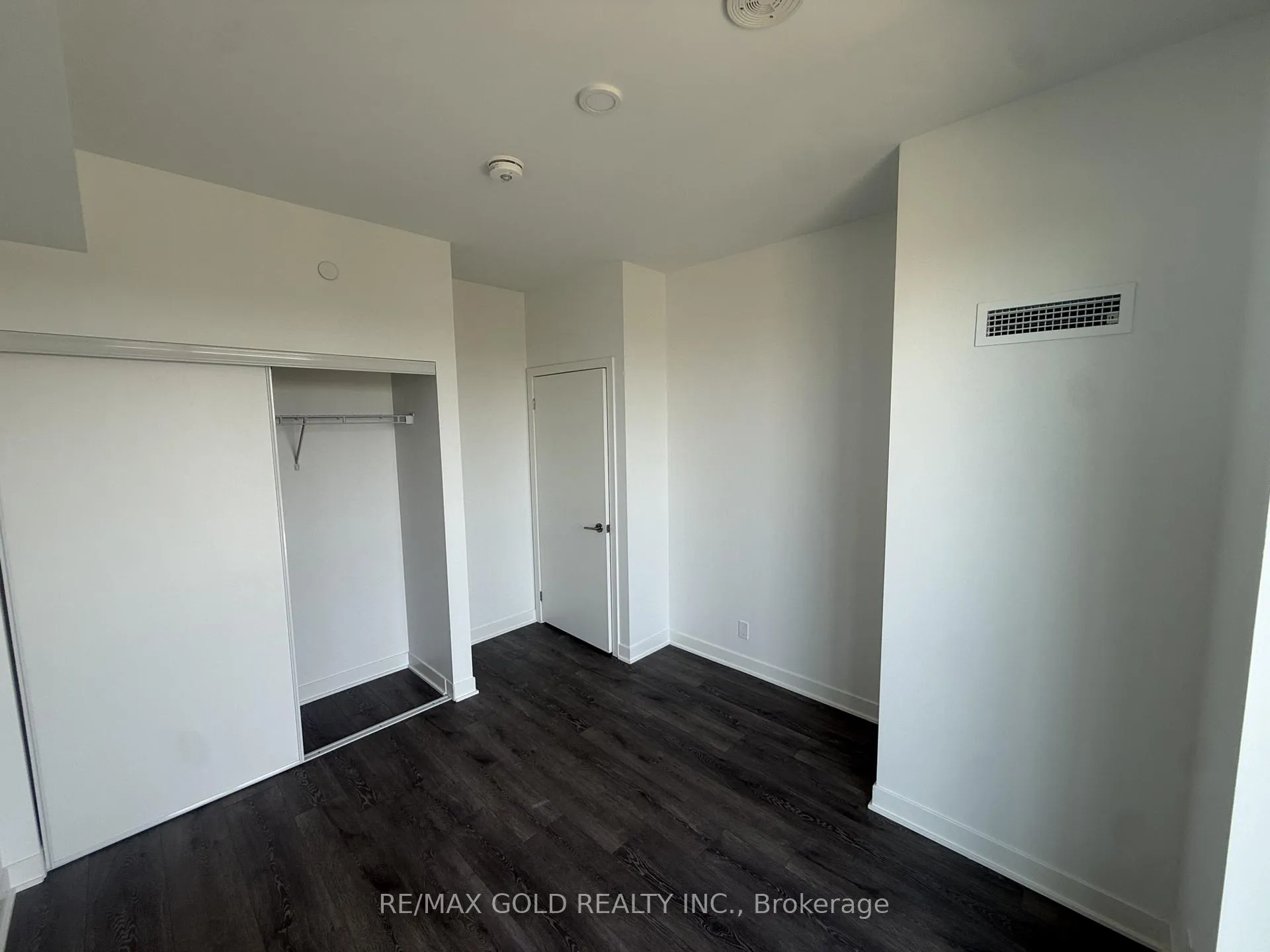 Photo 16 of Unit 610, 10 Flavelle Trail, Vaughan, Steeles West Industrial — HOMEH