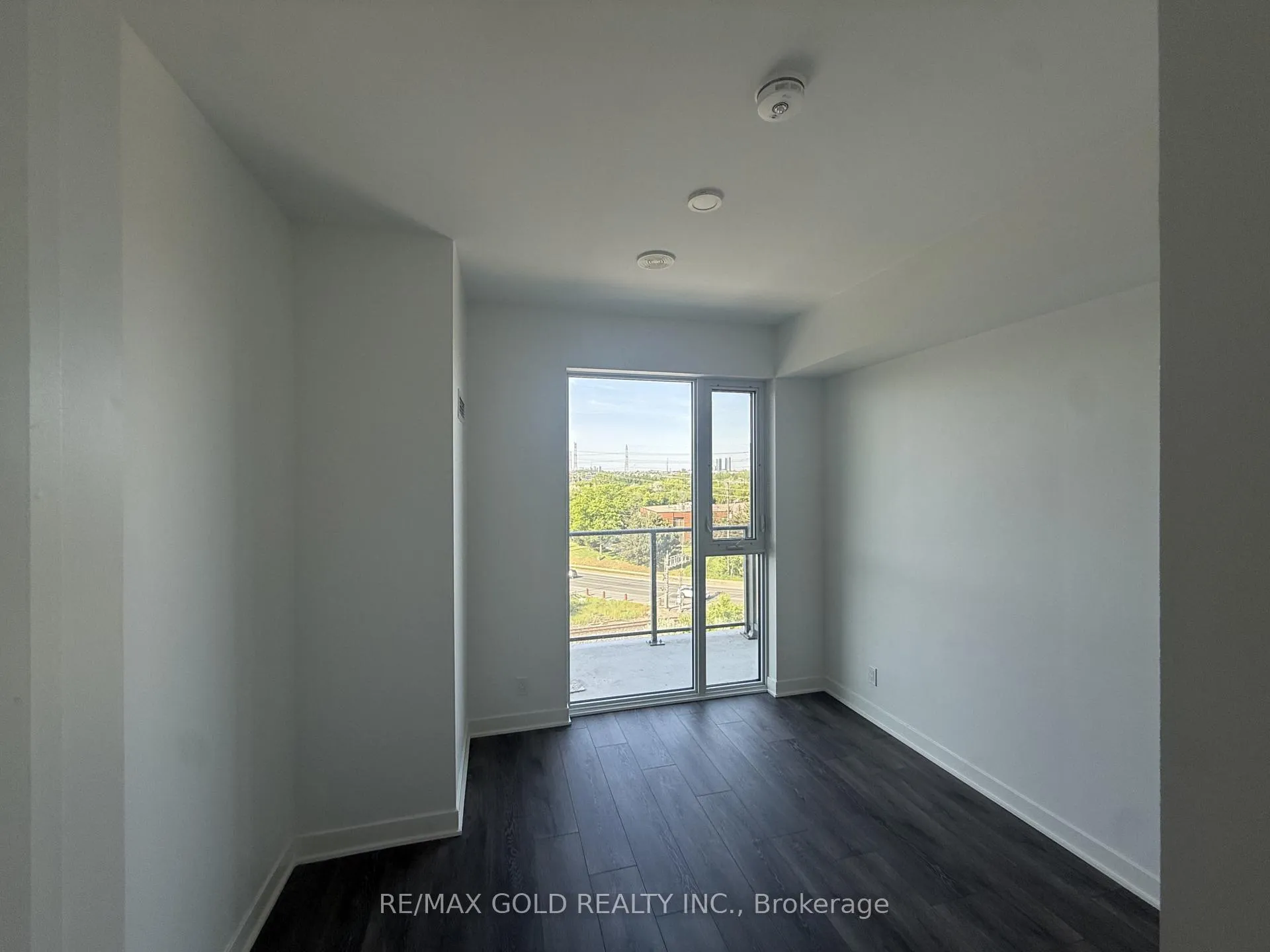 Photo 17 of Unit 610, 10 Flavelle Trail, Vaughan, Steeles West Industrial — HOMEH