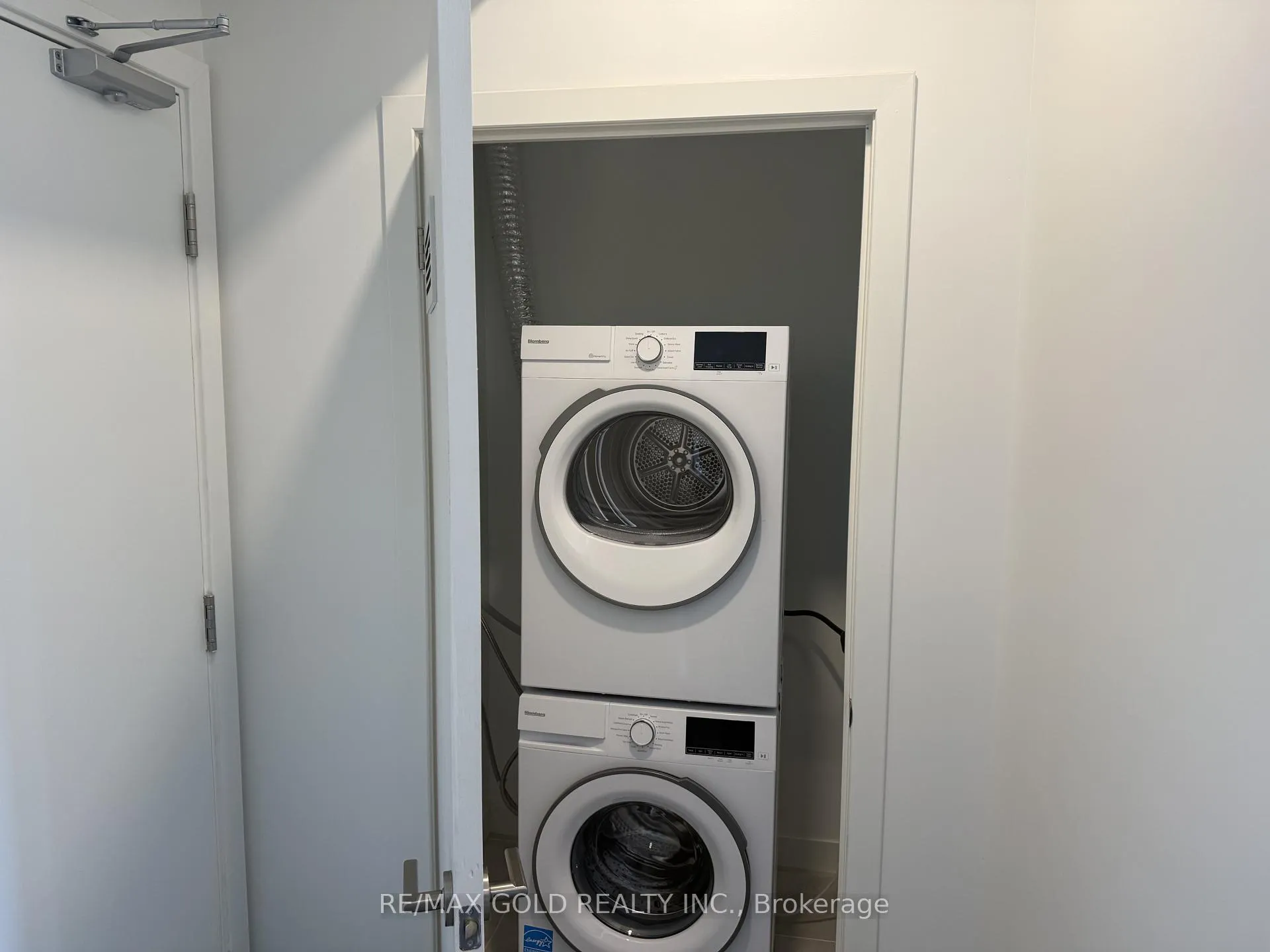 Photo 19 of Unit 610, 10 Flavelle Trail, Vaughan, Steeles West Industrial — HOMEH