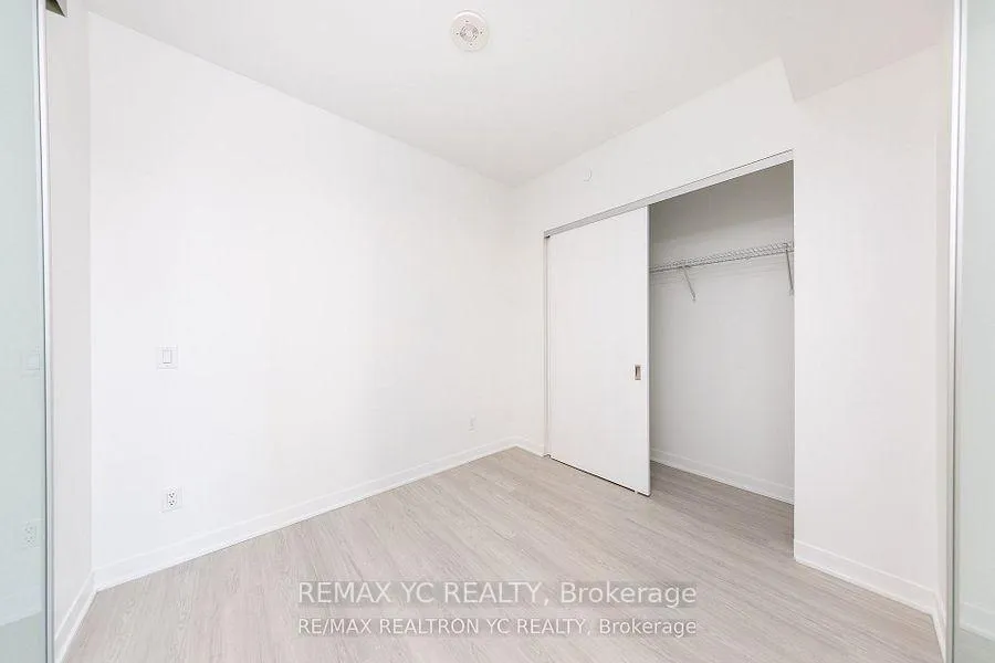 Photo 6 of Unit 805, 185 Alberta Avenue, Toronto, Oakwood Village — HOMEH