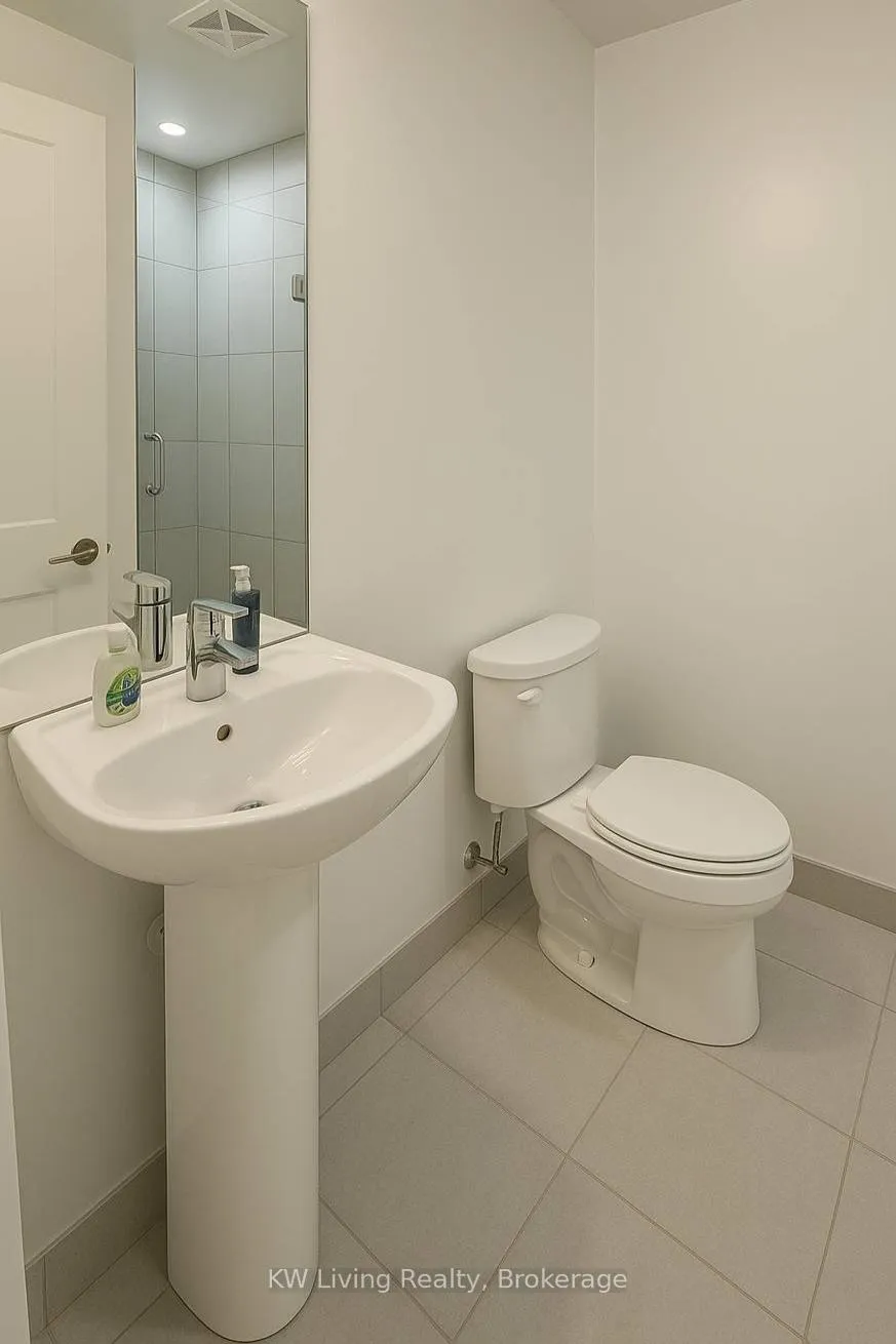 Photo 8 of Unit 2010, 70 Princess Street, Toronto, Waterfront Communities — HOMEH
