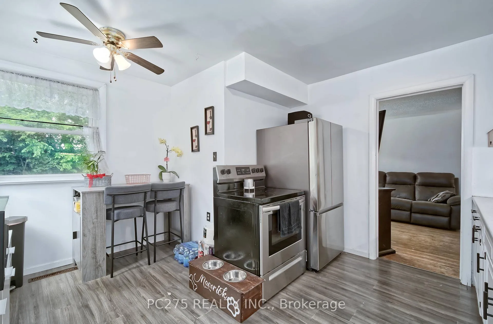 Photo 8 of 204 Taylor Street, London, East C — HOMEH