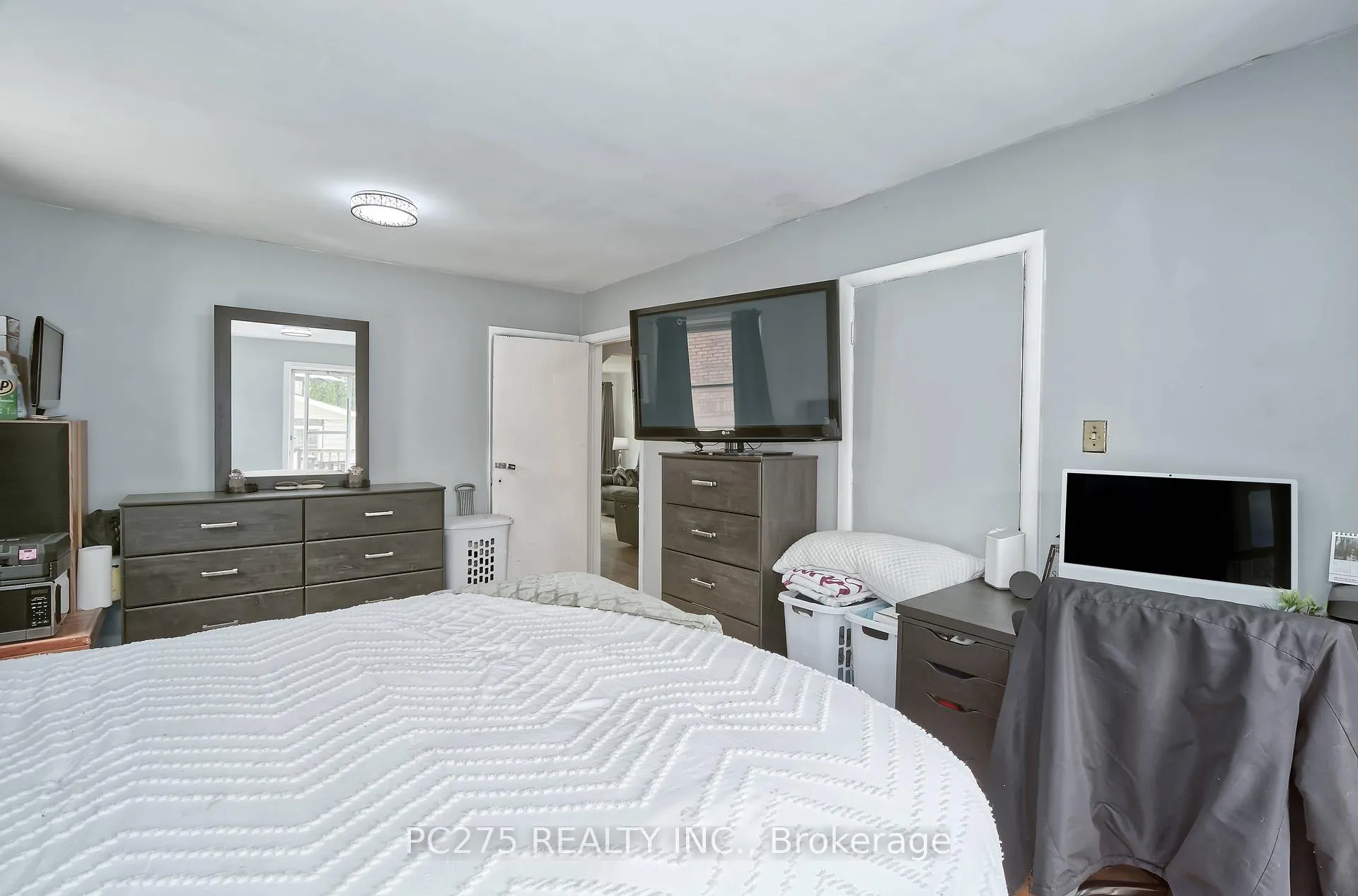 Photo 12 of 204 Taylor Street, London, East C — HOMEH