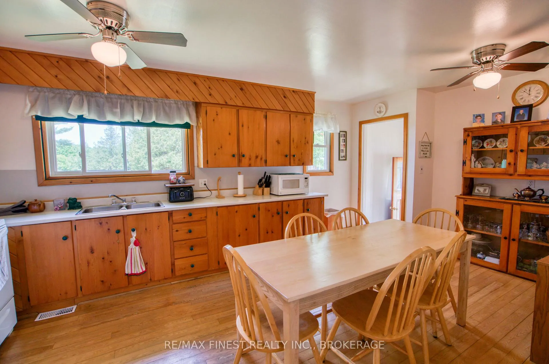 Photo 10 of 1015A Legion Road, Frontenac, Frontenac Centre — HOMEH