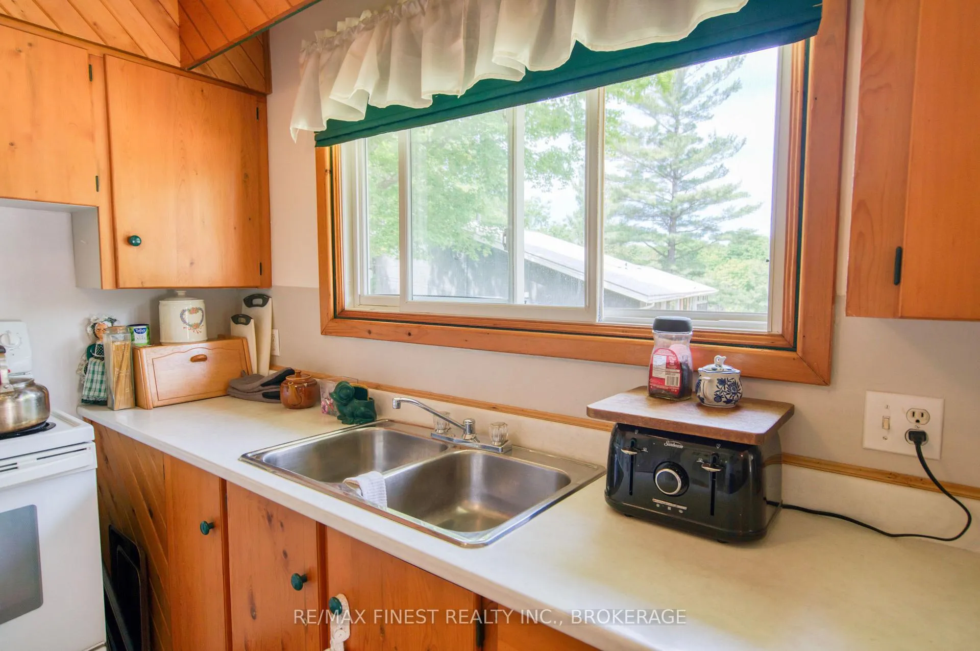 Photo 13 of 1015A Legion Road, Frontenac, Frontenac Centre — HOMEH