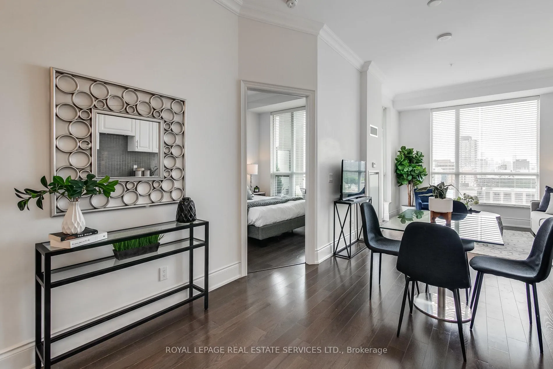 Photo 5 of Unit 1016, 23 Glebe Road W, Toronto, Yonge-Eglinton — HOMEH
